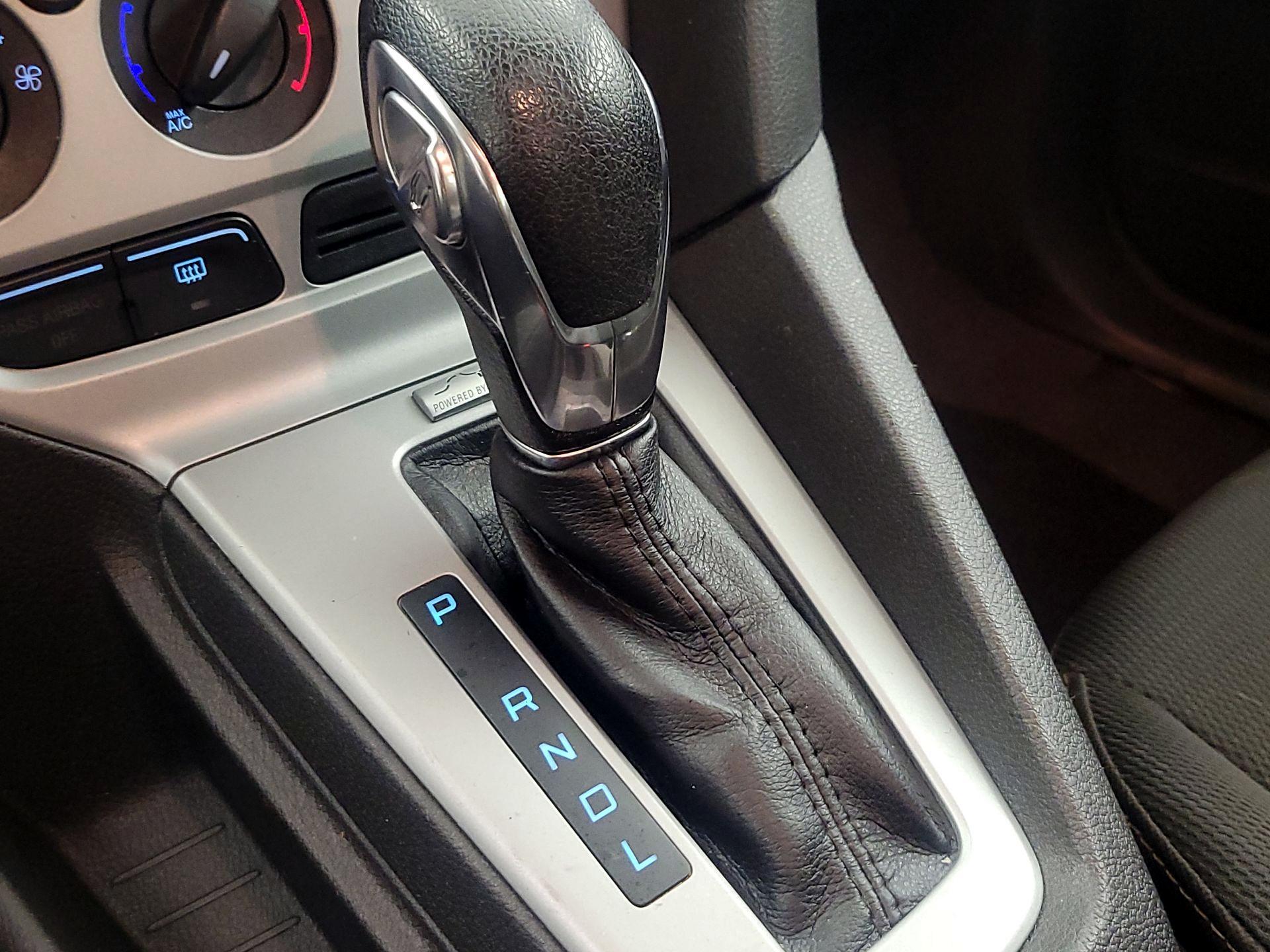 Thumbnail: 2014 Ford Focus - 16