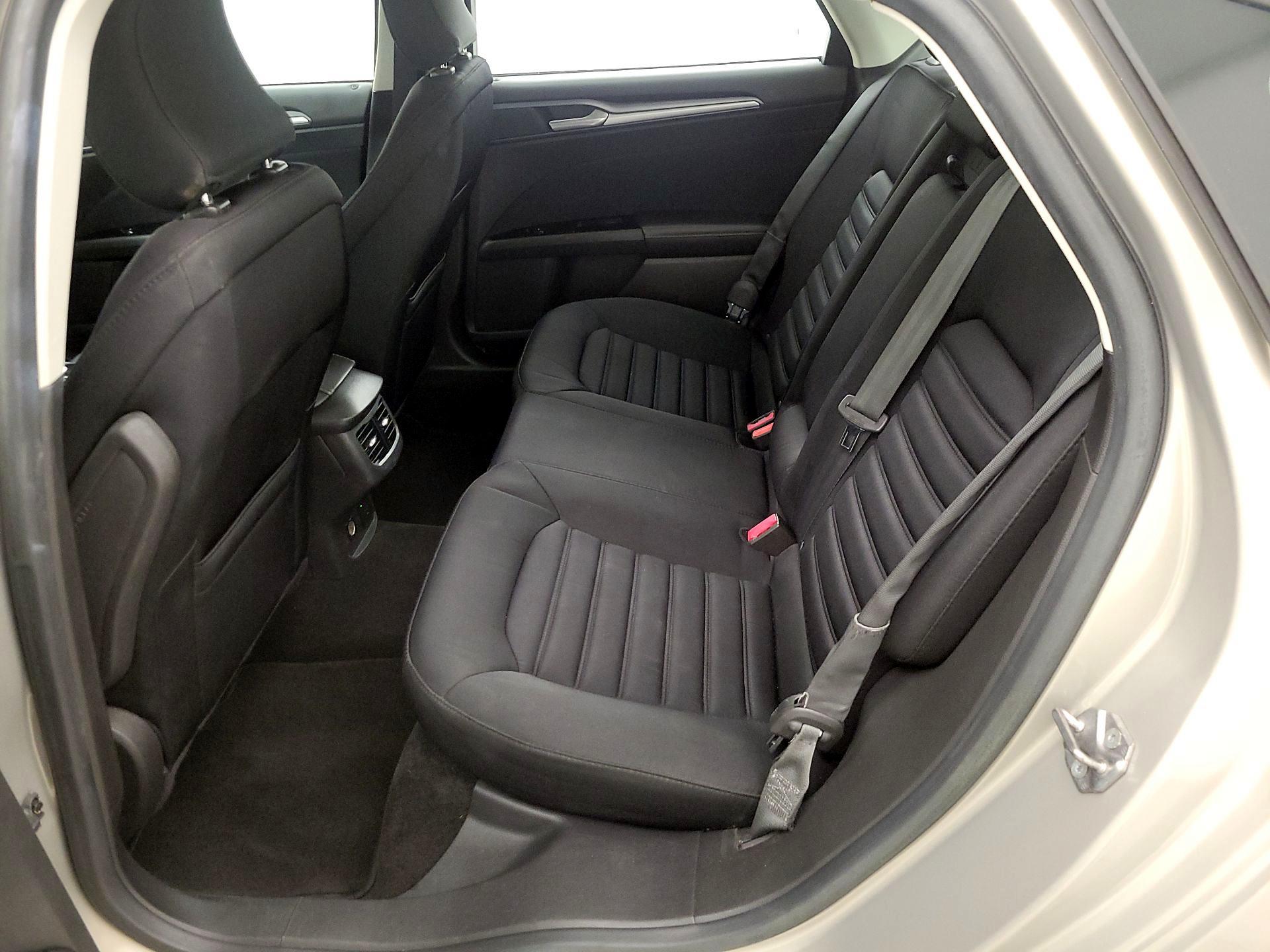 Thumbnail: 2015 Ford Fusion - 19
