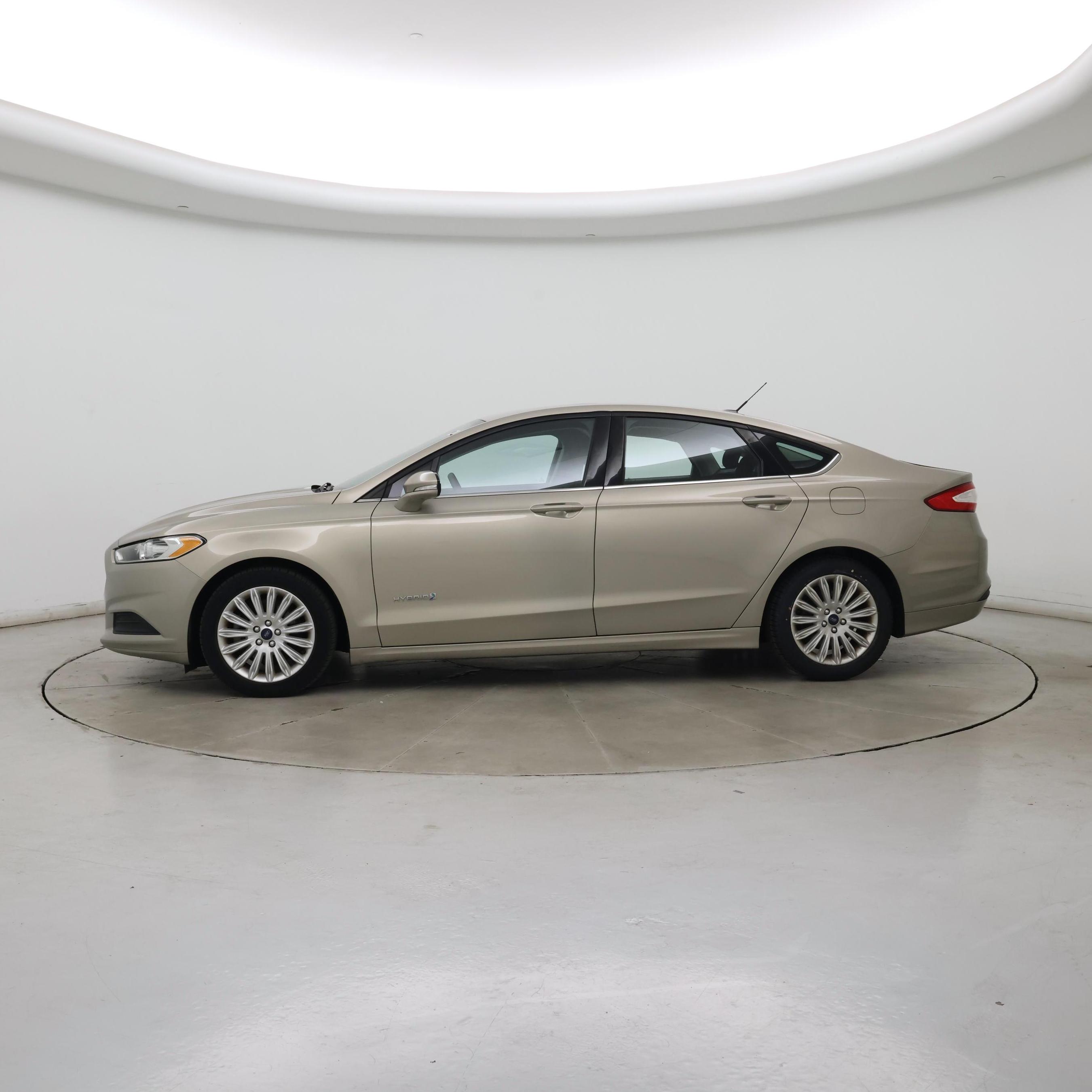 Thumbnail: 2015 Ford Fusion - 3