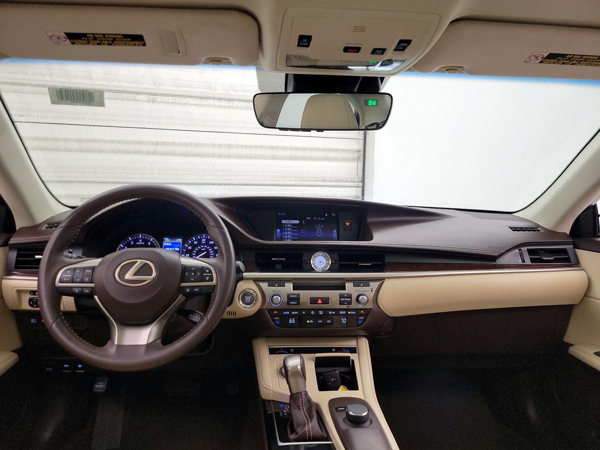 Thumbnail: 2018 Lexus ES - 9