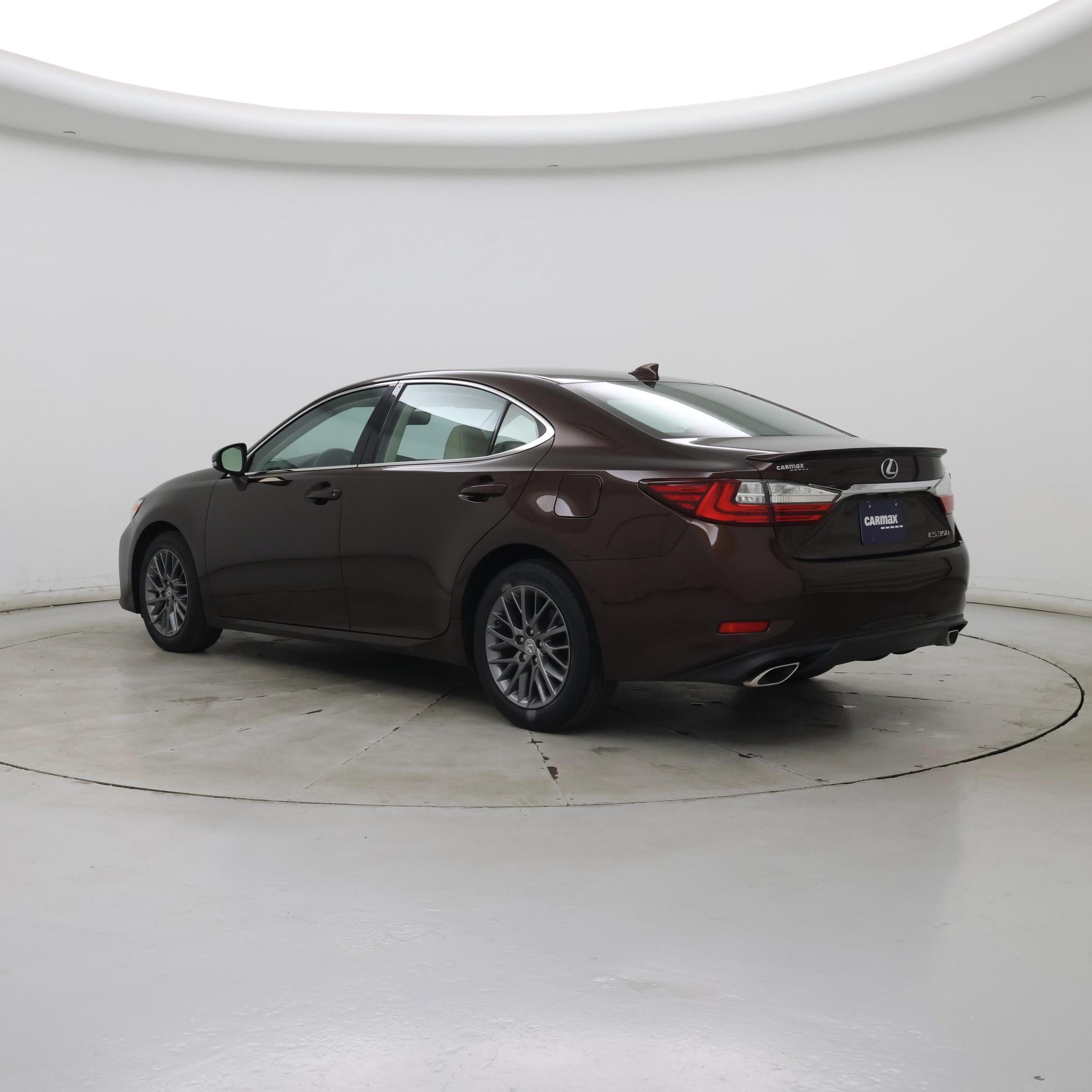 Thumbnail: 2018 Lexus ES - 2