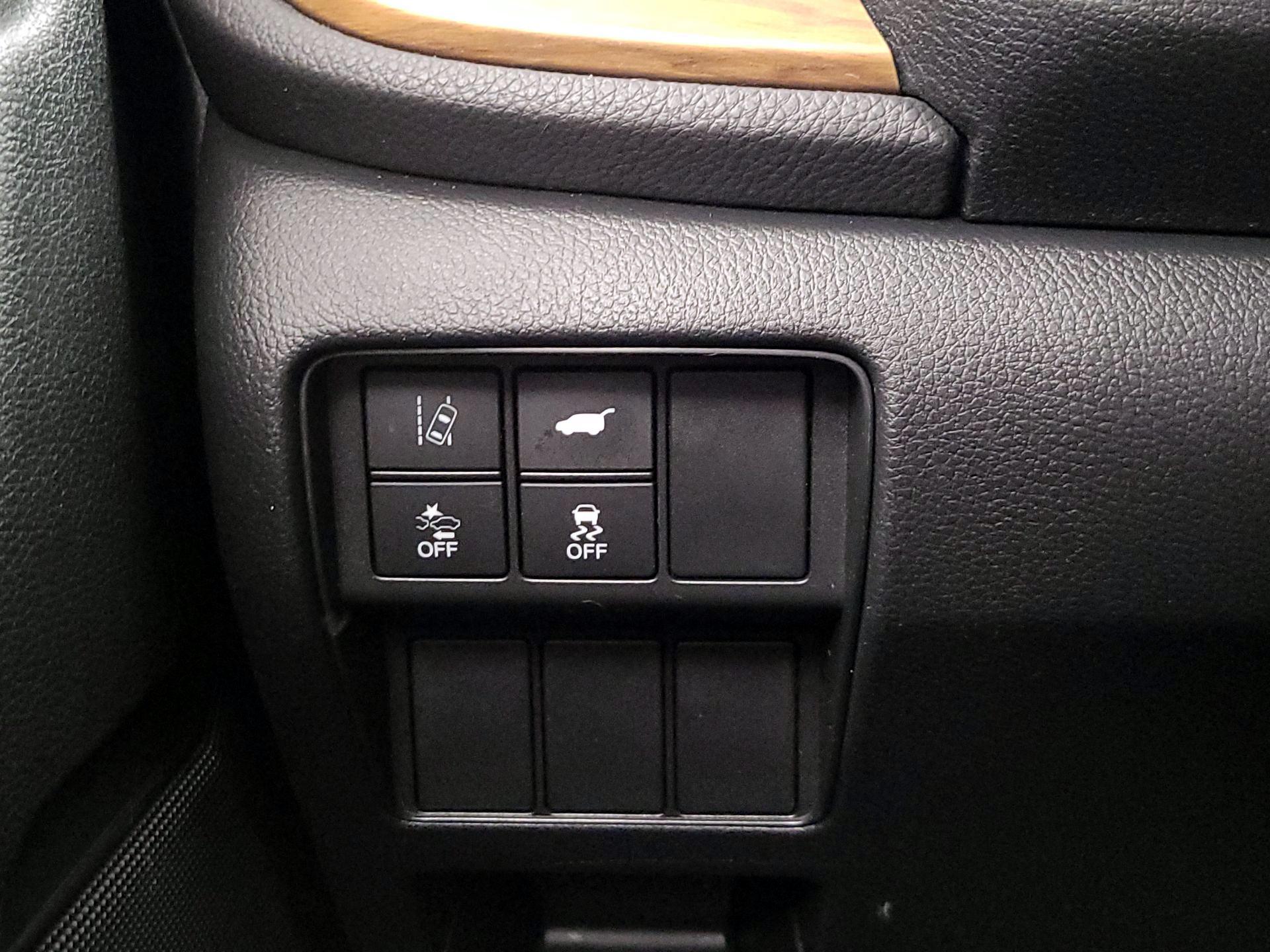 Thumbnail: 2017 Honda CR-V - 13