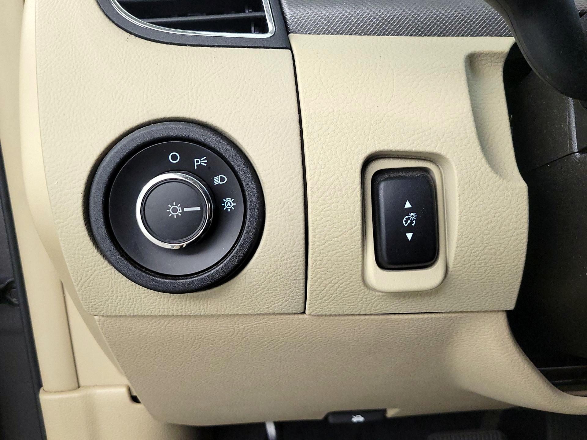 Thumbnail: 2018 Ford Taurus - 13