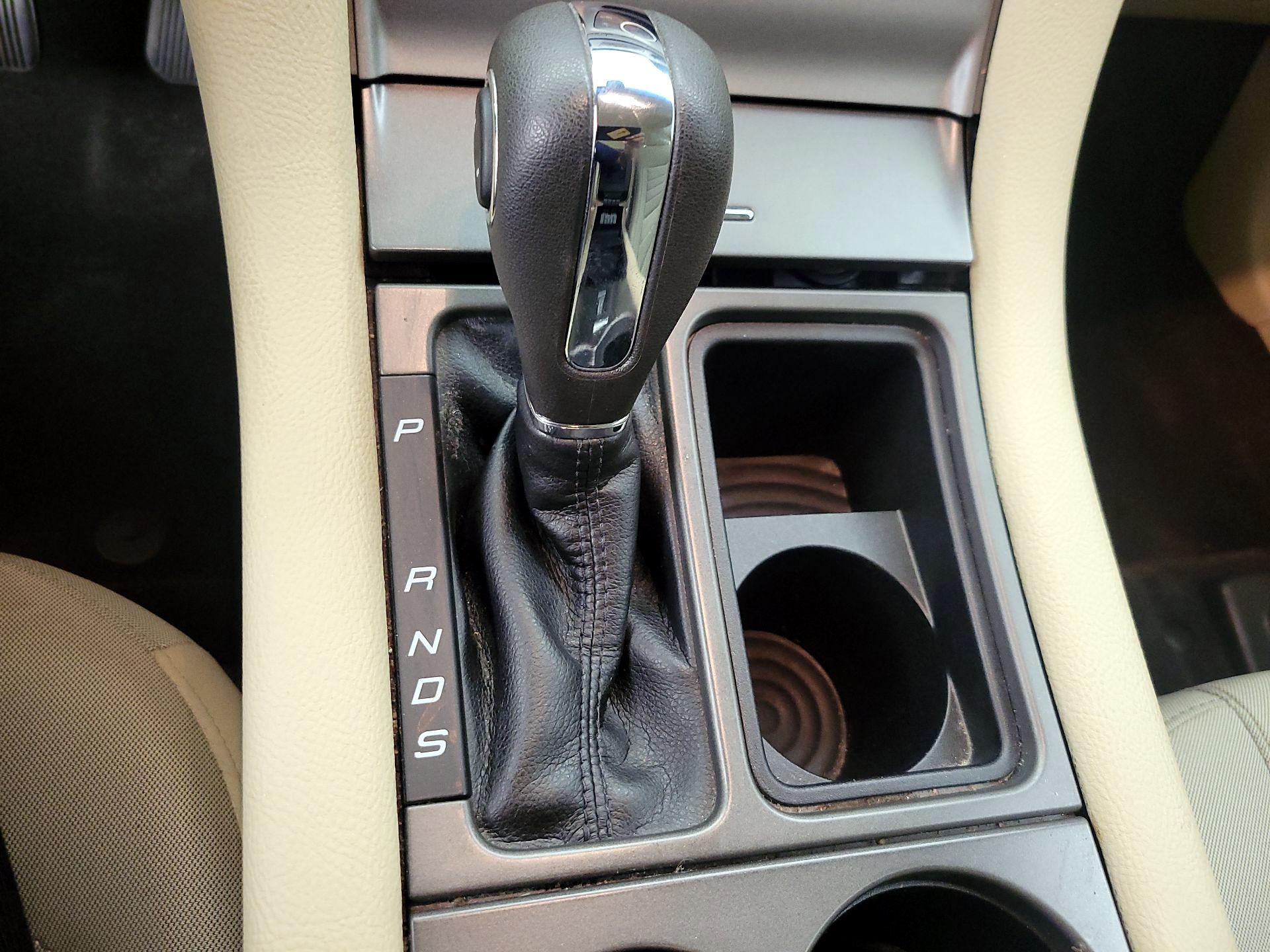 Thumbnail: 2018 Ford Taurus - 16