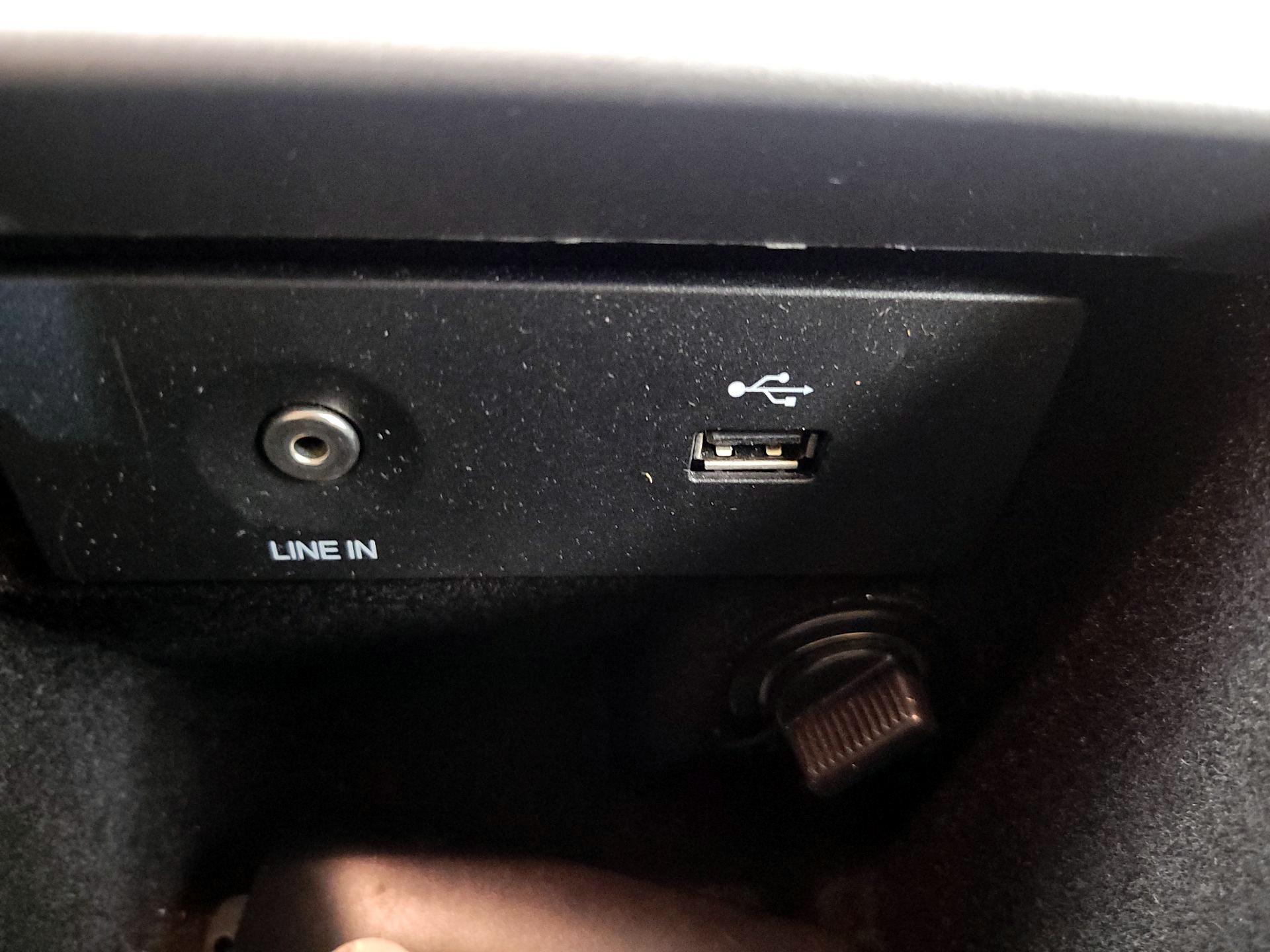 Thumbnail: 2018 Ford Taurus - 17