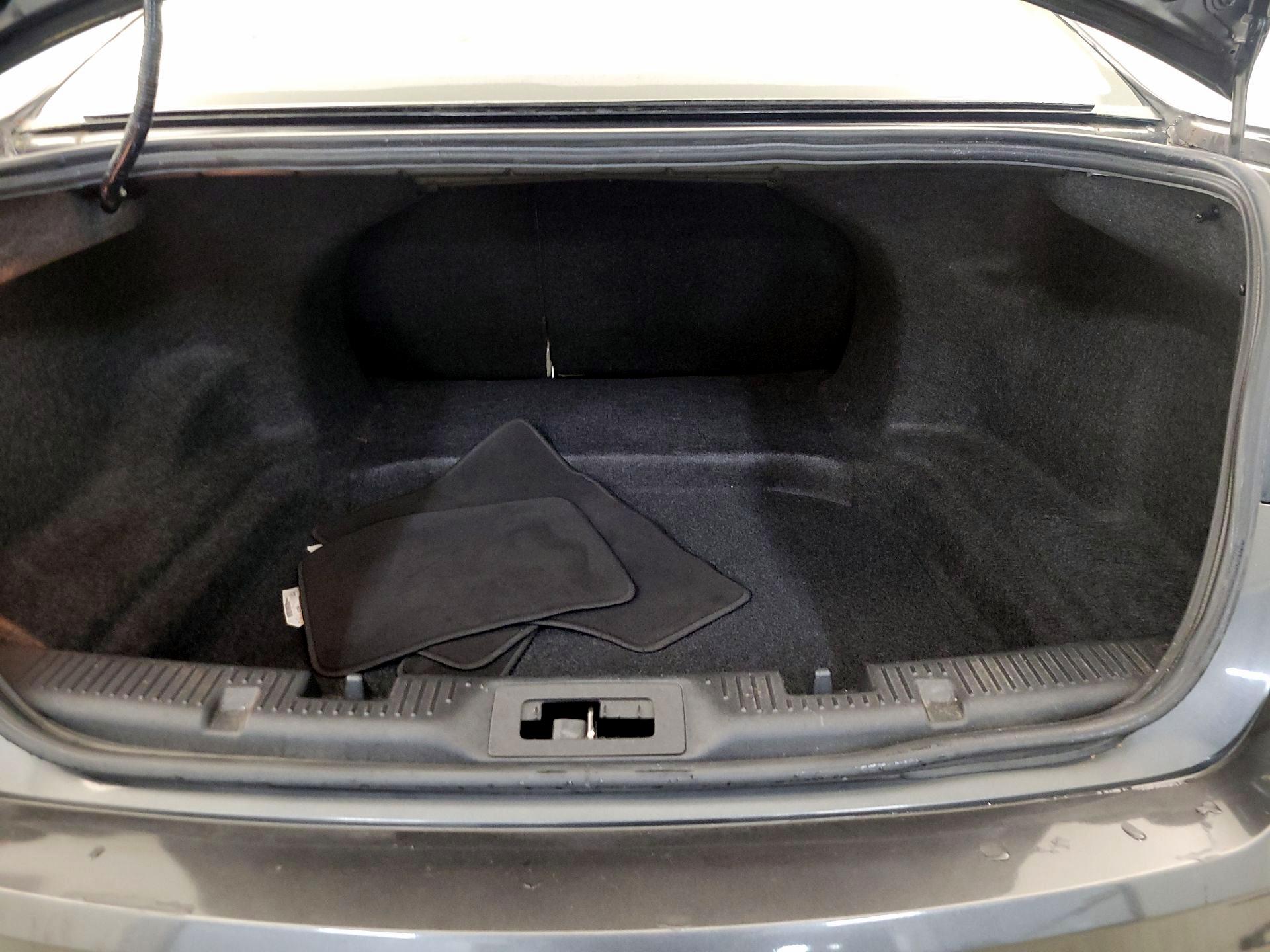 Thumbnail: 2018 Ford Taurus - 19