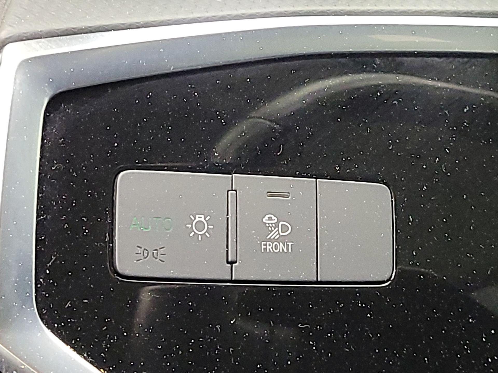 Thumbnail: 2024 Audi Q3 - 11