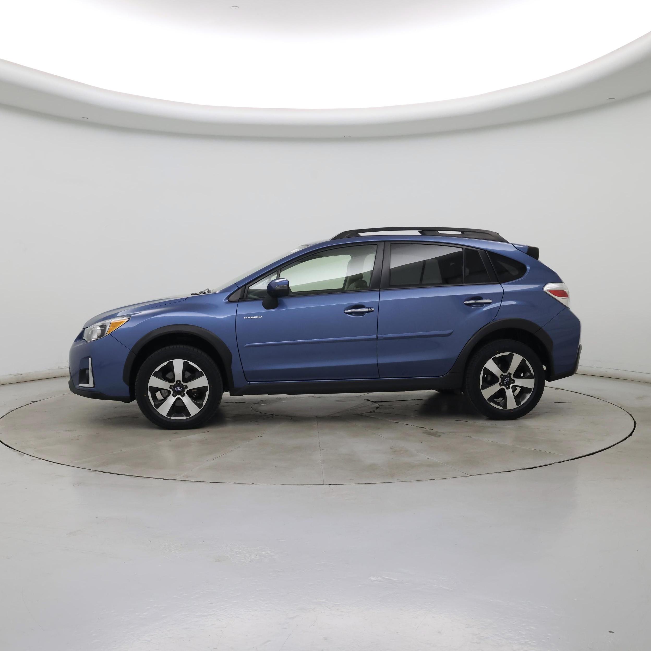 Thumbnail: 2016 Subaru XV Crosstrek - 3