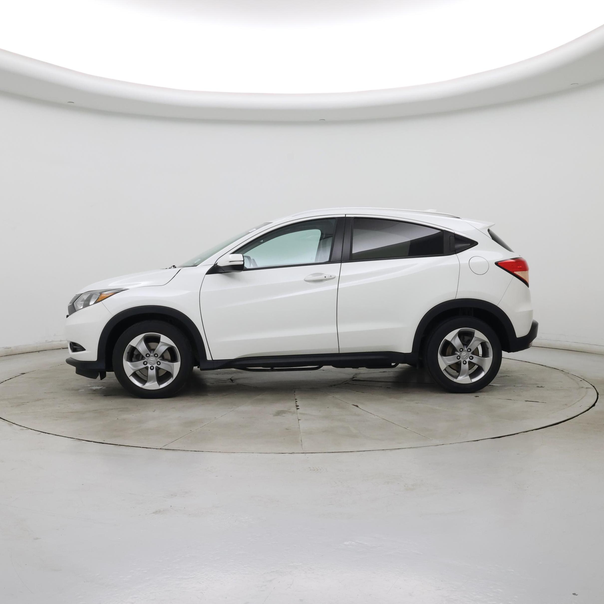 Thumbnail: 2017 Honda HR-V - 3