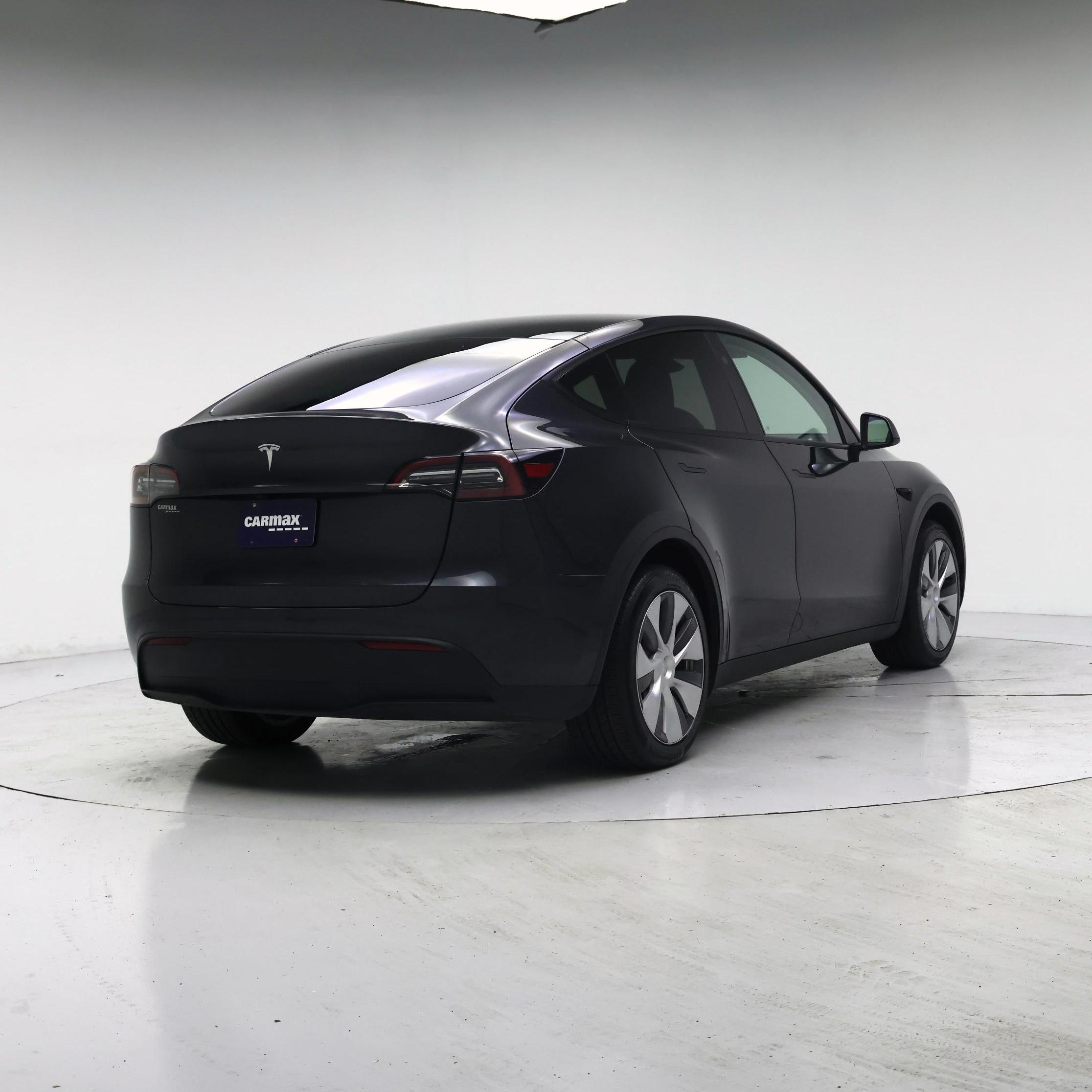 Thumbnail: 2024 Tesla Model Y - 8