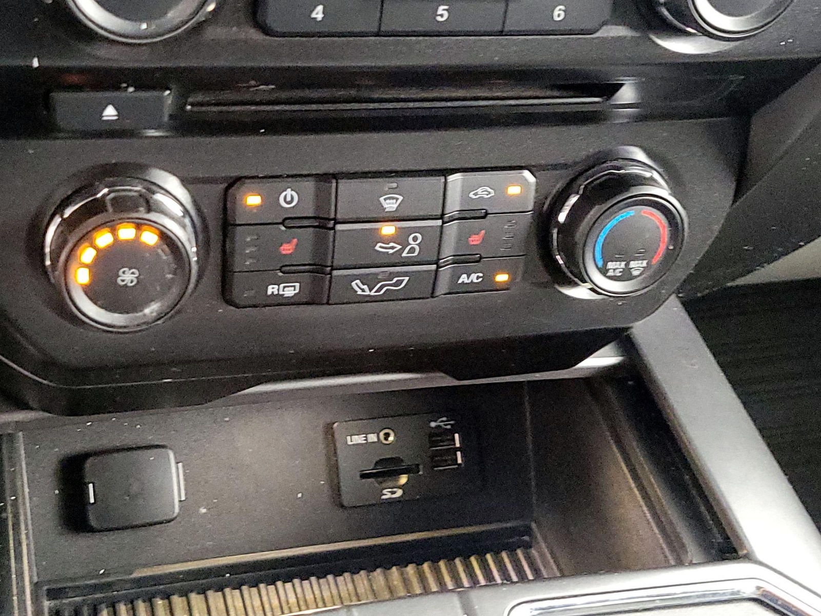 2015 Ford F-150 XLT - Photo 17
