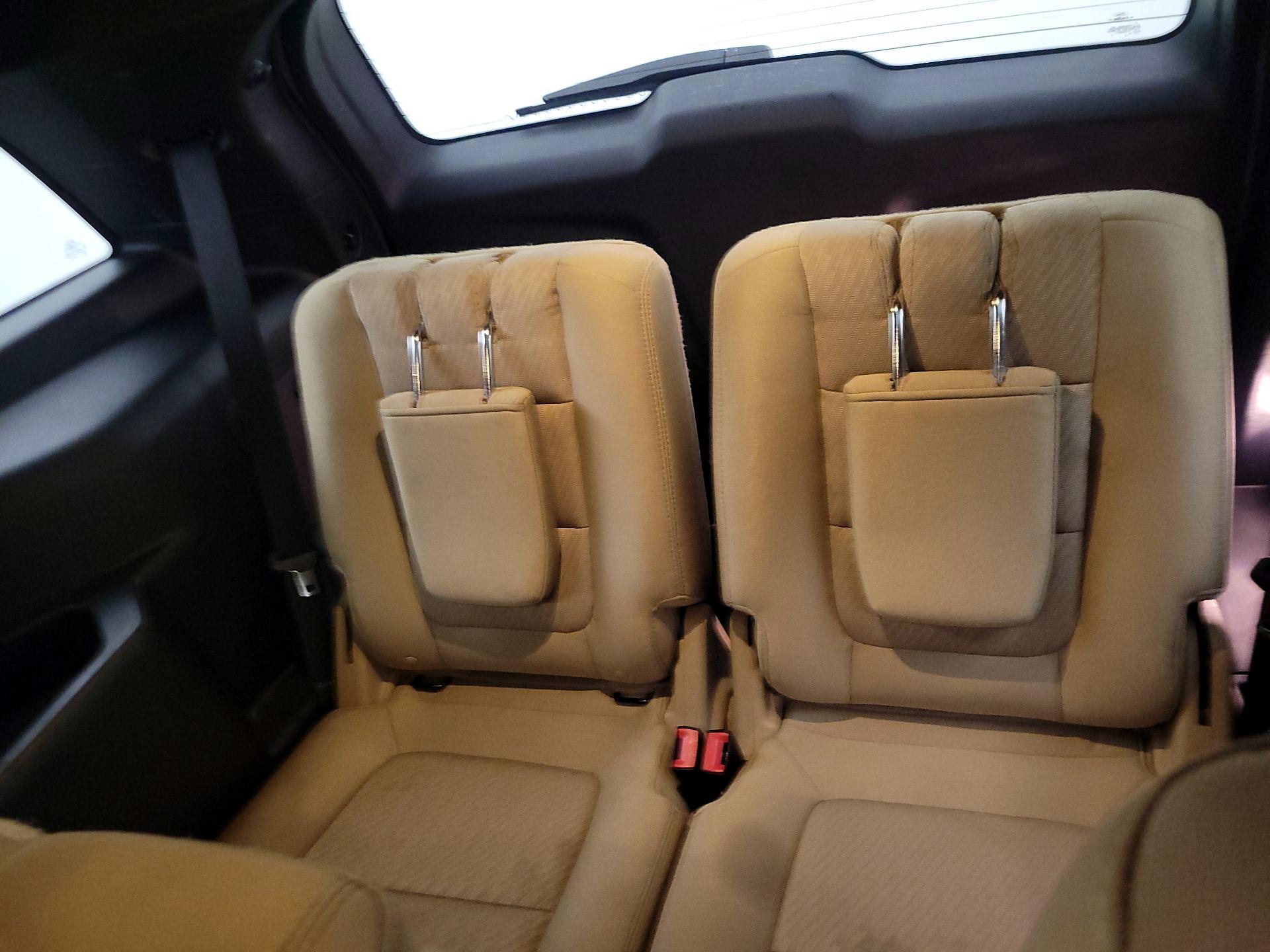 Thumbnail: 2016 Ford Explorer - 20