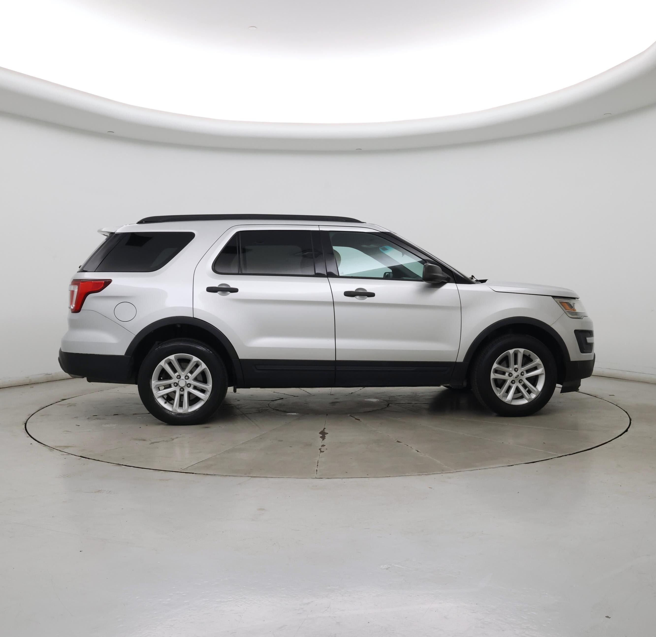 Thumbnail: 2016 Ford Explorer - 7
