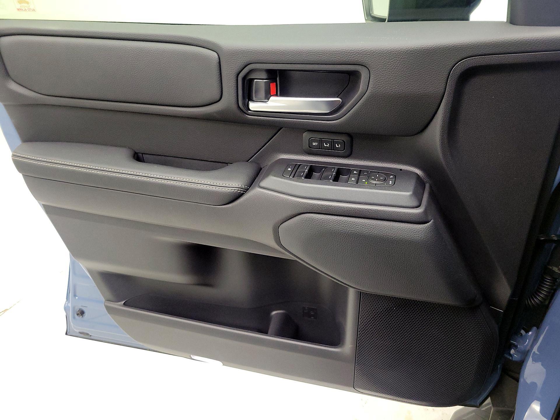 Thumbnail: 2026 Toyota Land Cruiser - 10