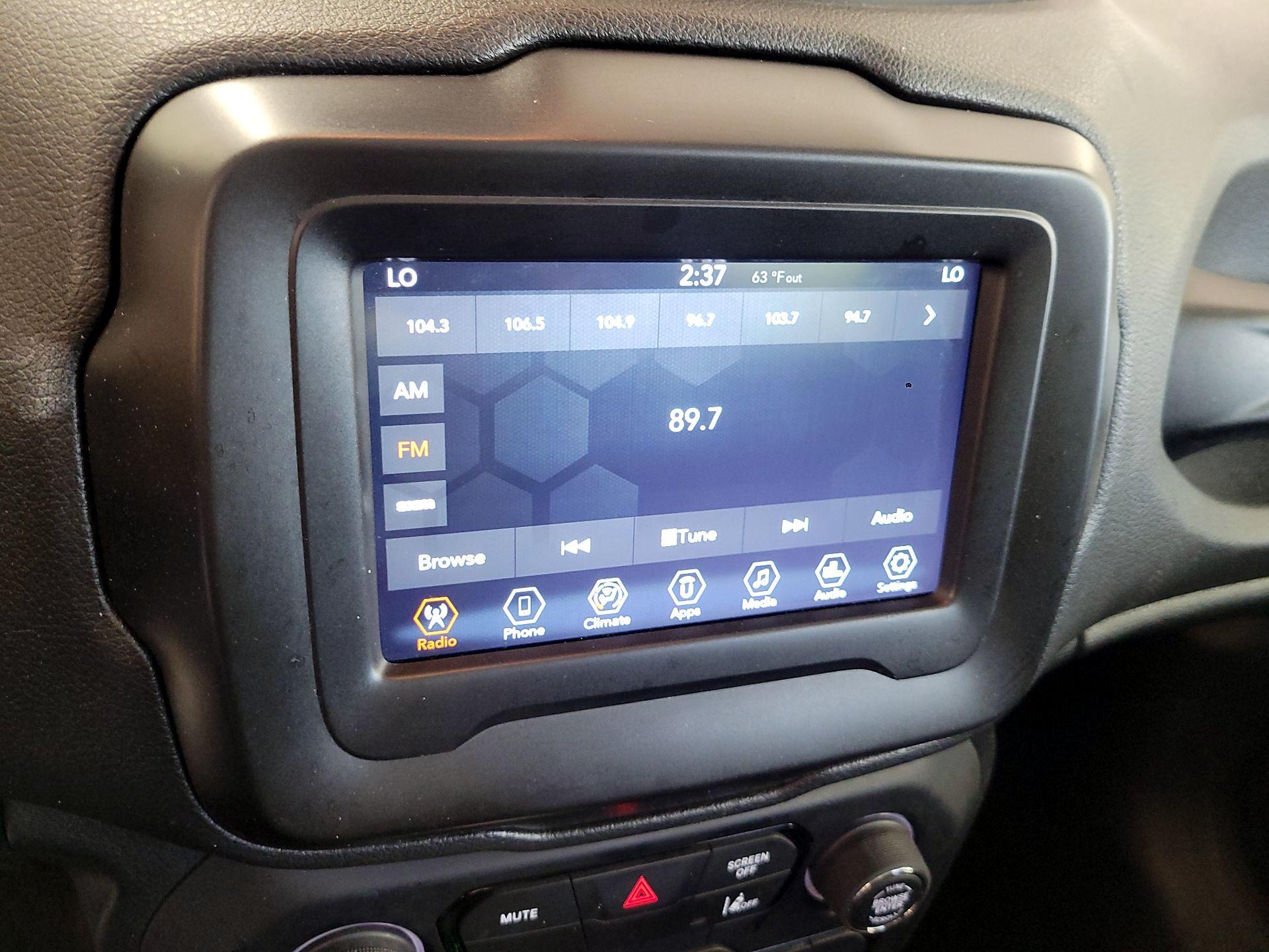 Thumbnail: 2021 Jeep Renegade - 15