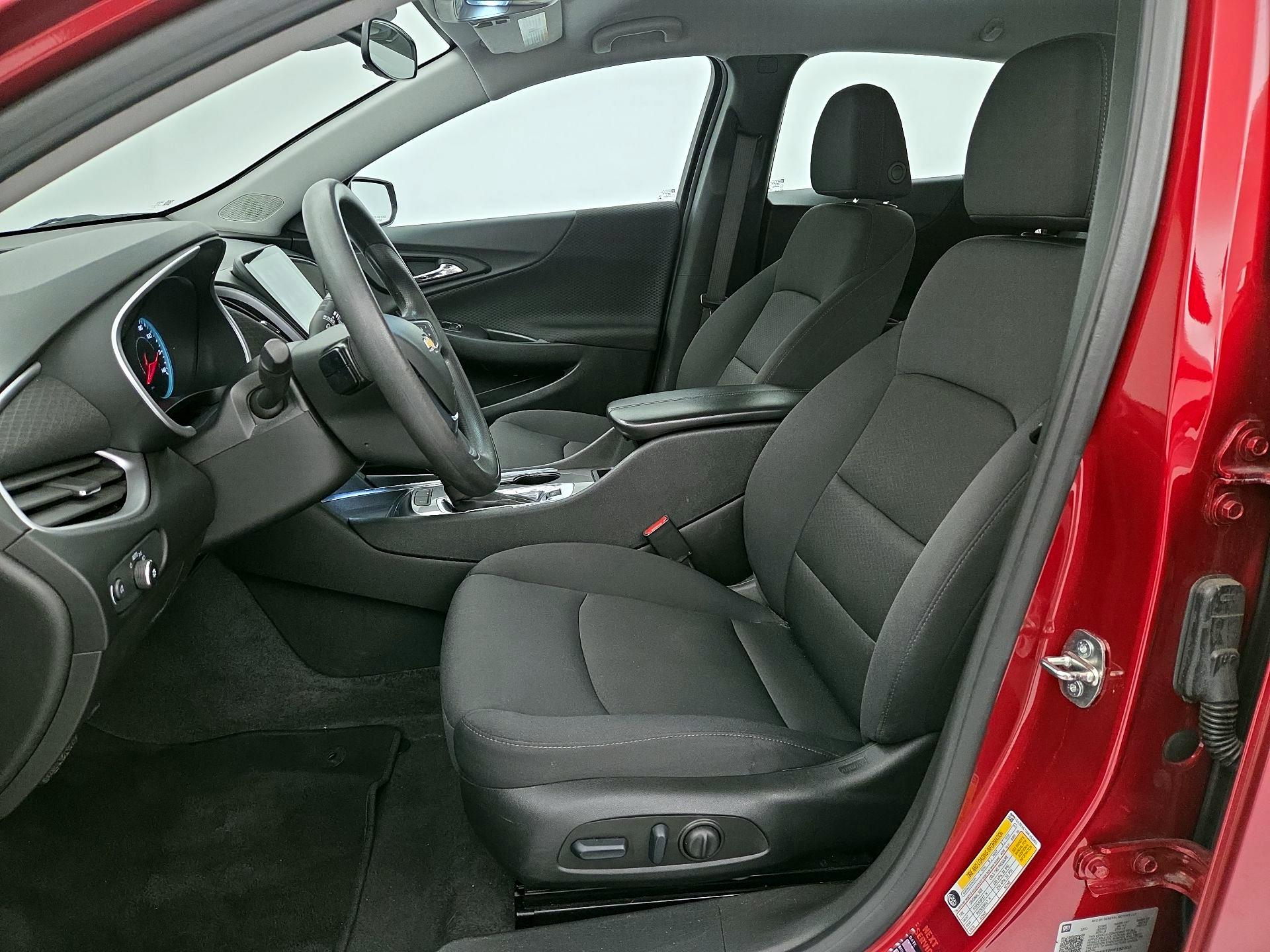 Thumbnail: 2024 Chevrolet Malibu - 11
