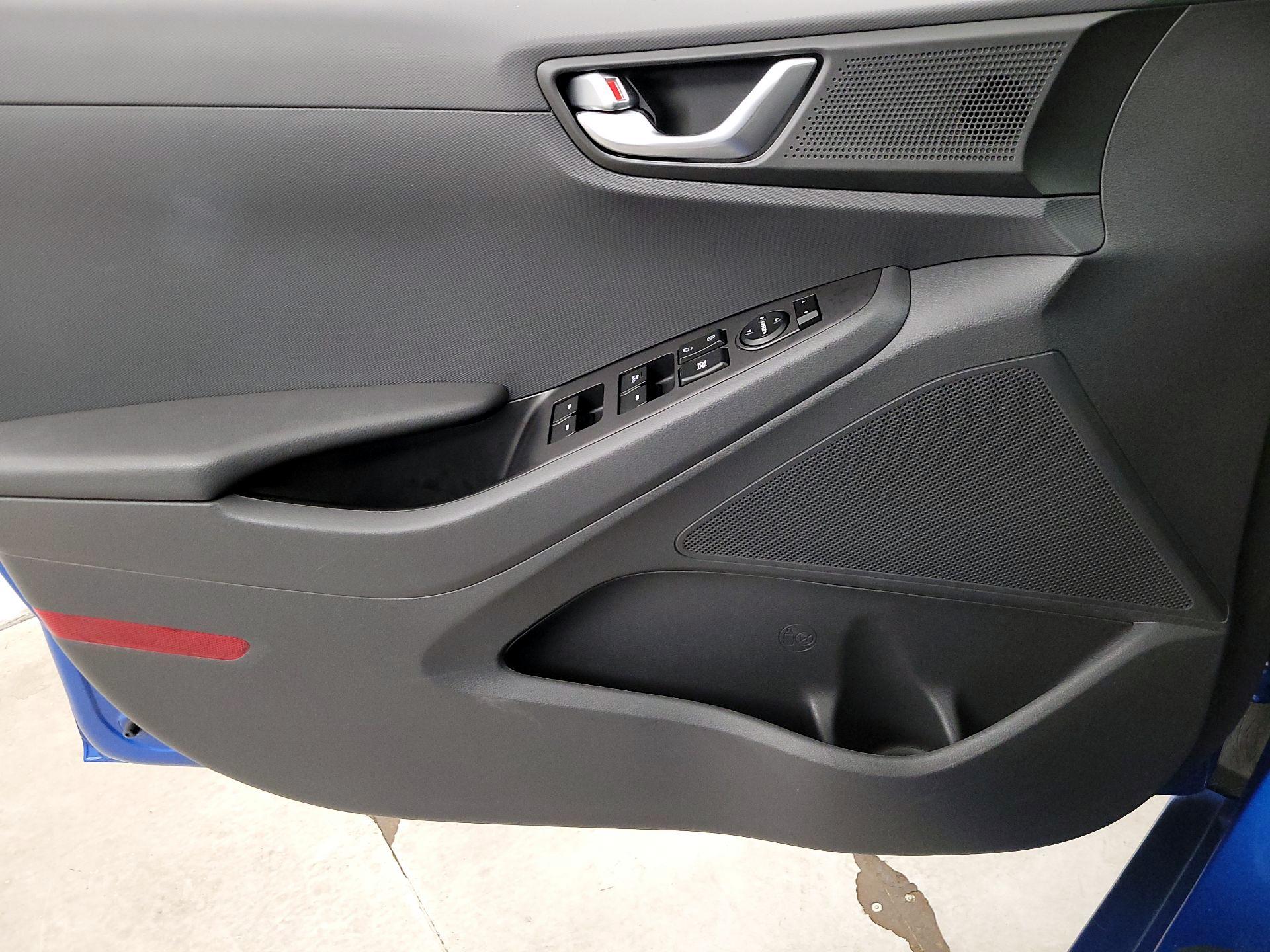 Thumbnail: 2017 Hyundai Ioniq - 12