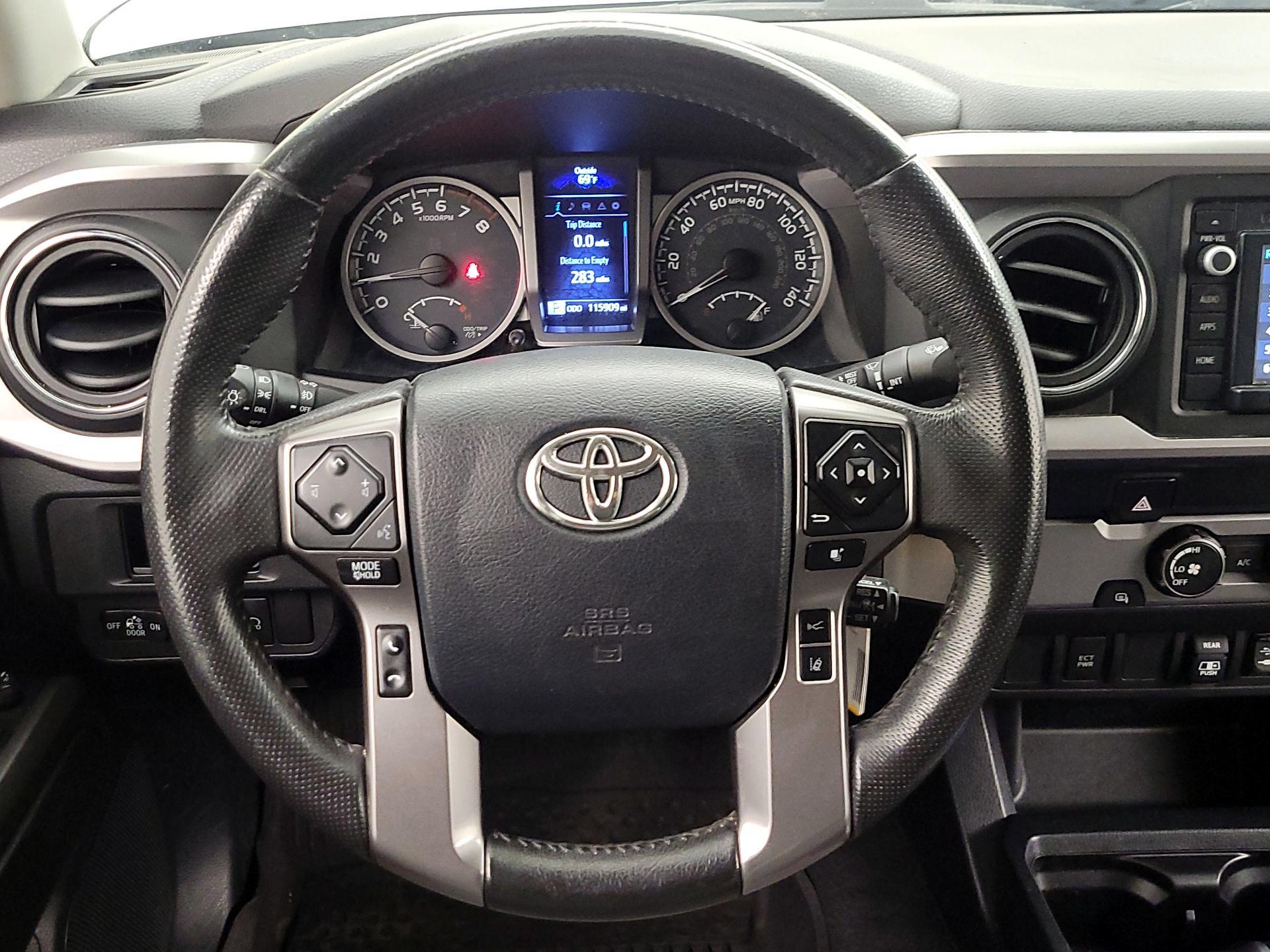 Thumbnail: 2019 Toyota Tacoma - 10