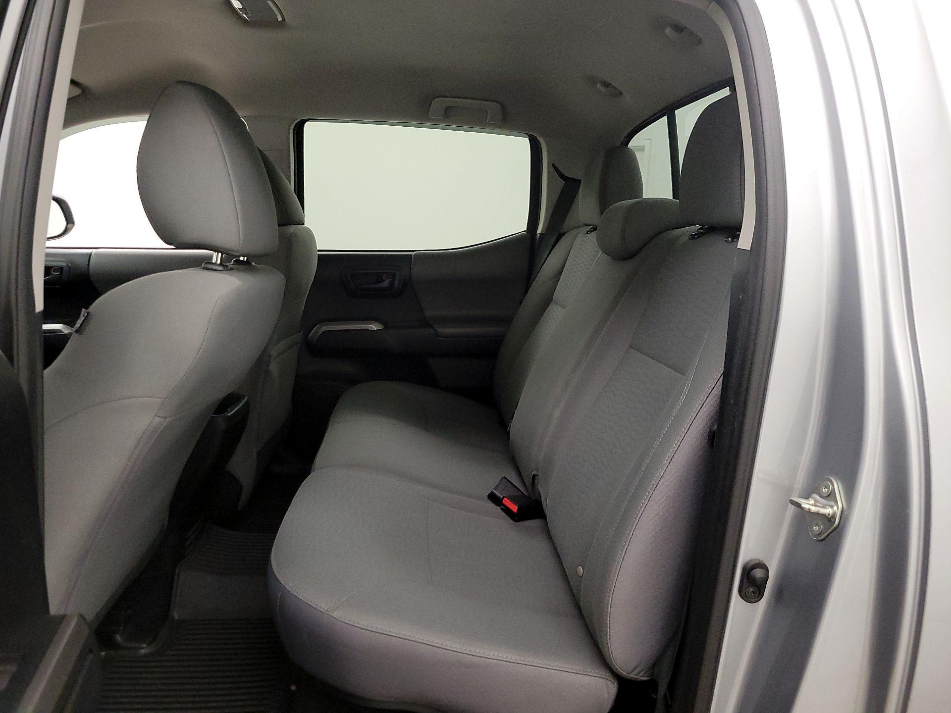 Thumbnail: 2019 Toyota Tacoma - 19