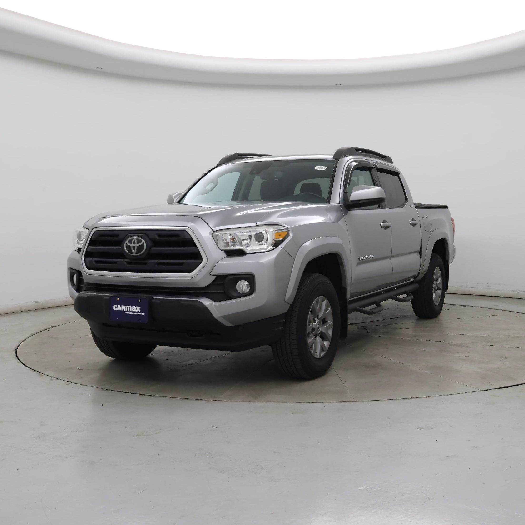 Thumbnail: 2019 Toyota Tacoma - 4