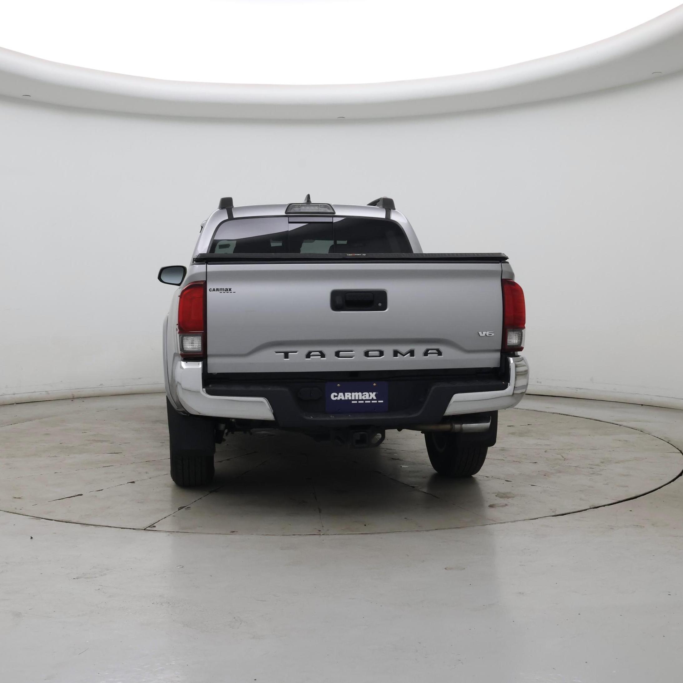 Thumbnail: 2019 Toyota Tacoma - 6