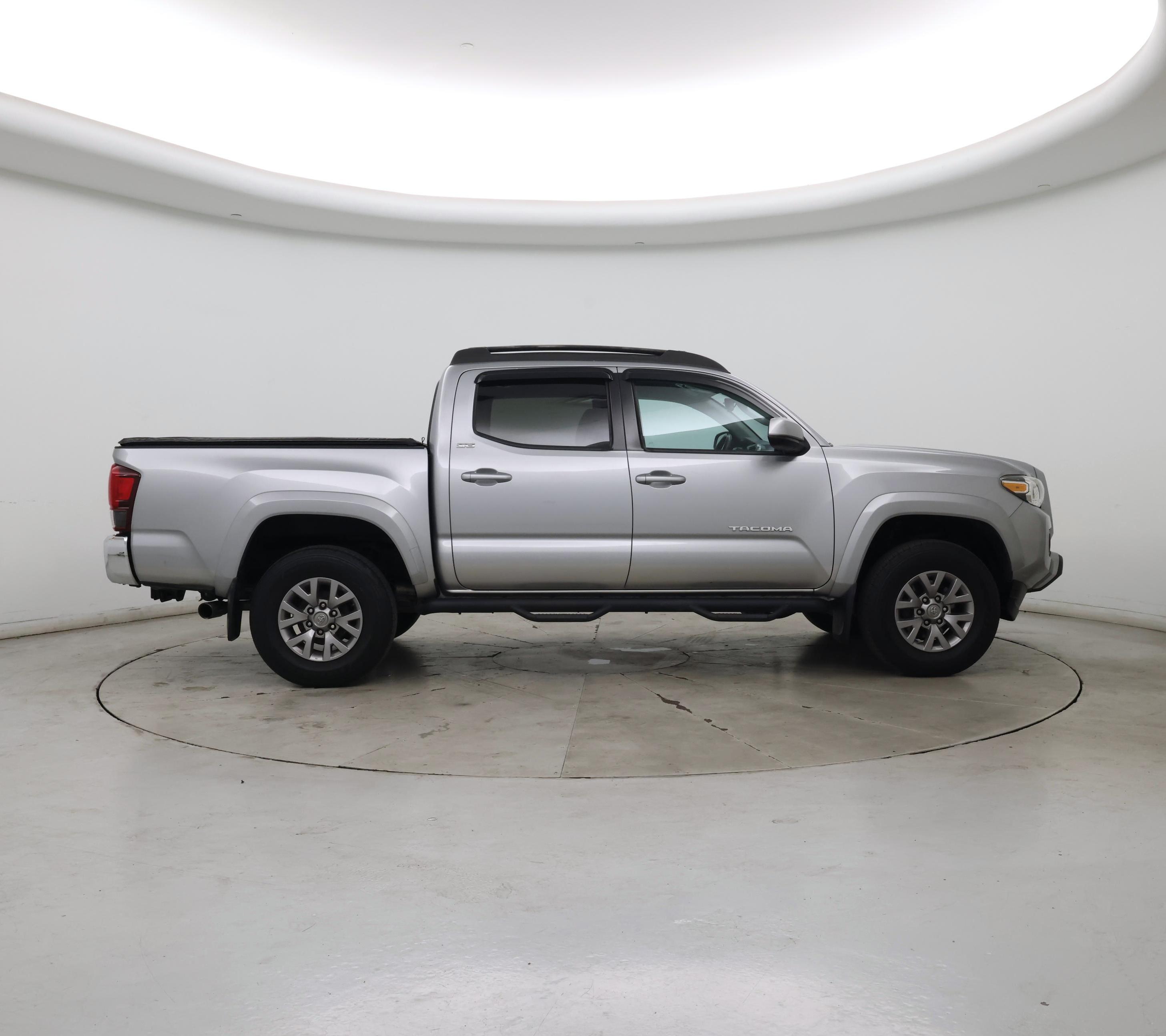 Thumbnail: 2019 Toyota Tacoma - 7