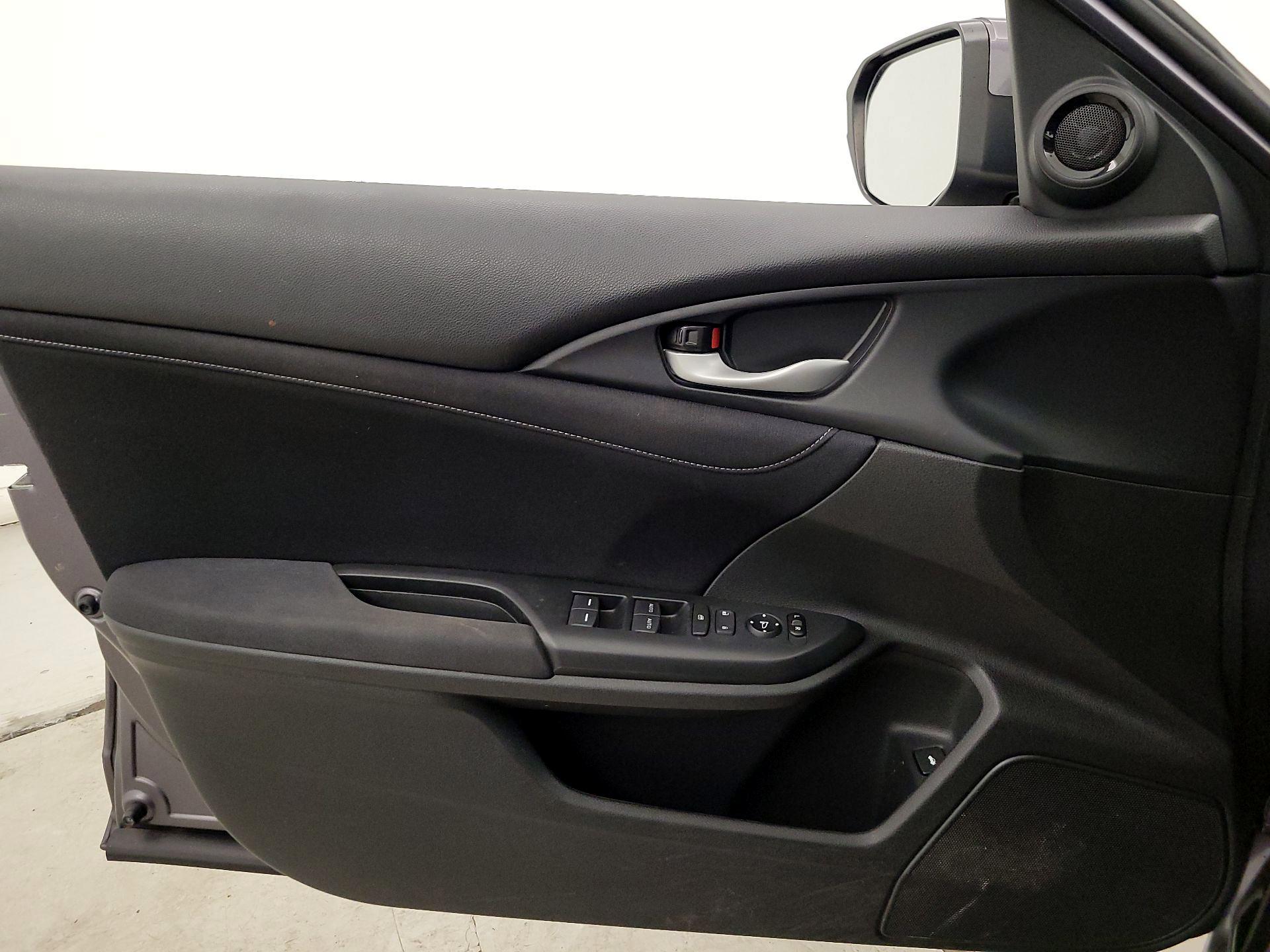 Thumbnail: 2020 Honda Insight - 12