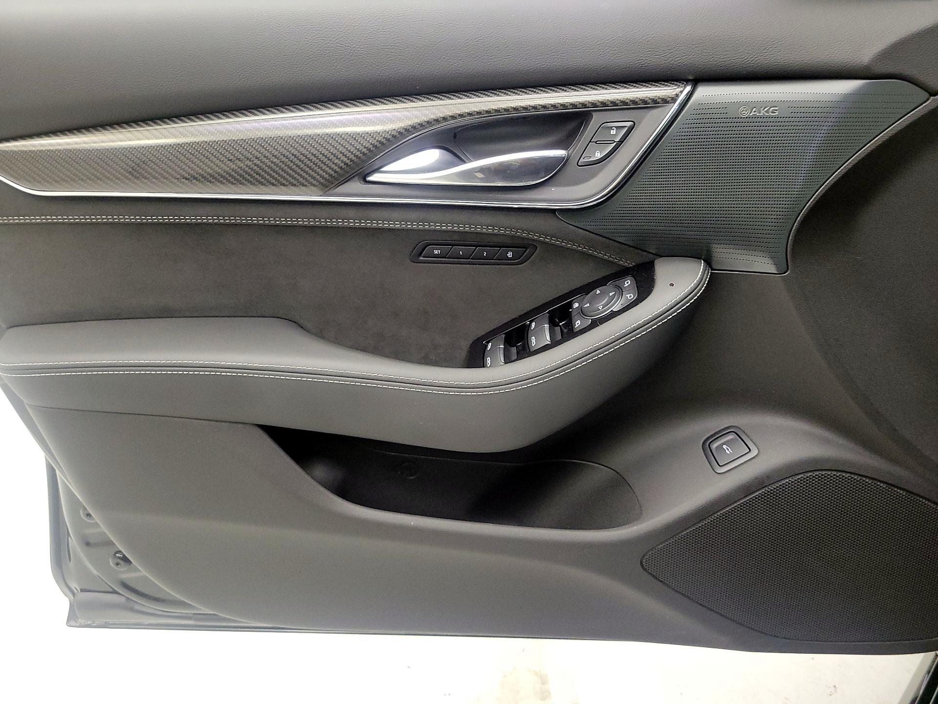 Thumbnail: 2023 Cadillac CT5 - 10