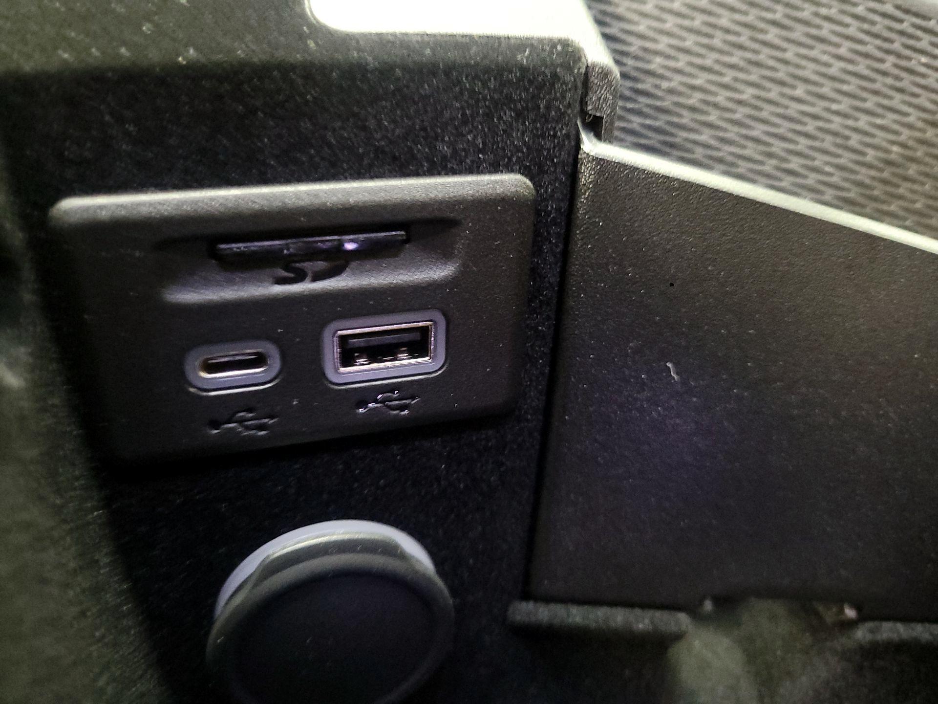 Thumbnail: 2023 Cadillac CT5 - 17