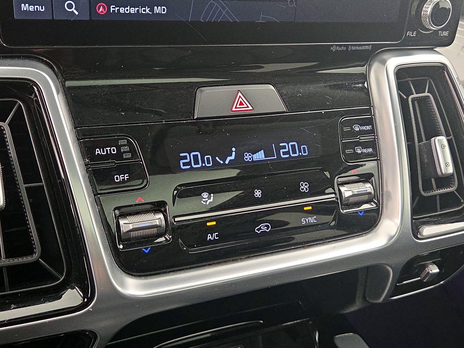 Thumbnail: 2022 Kia Sorento - 17