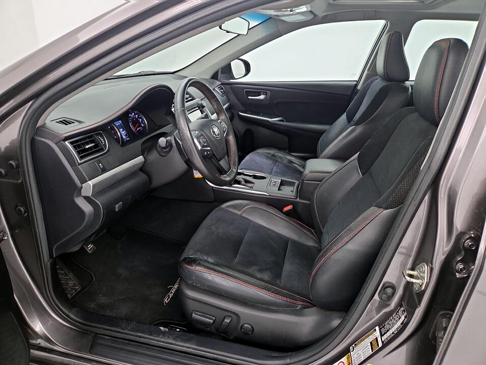 Thumbnail: 2017 Toyota Camry - 11
