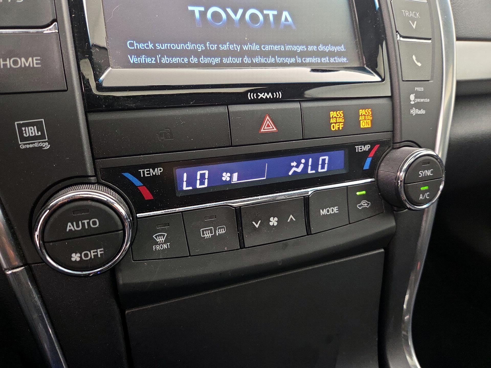 Thumbnail: 2017 Toyota Camry - 16