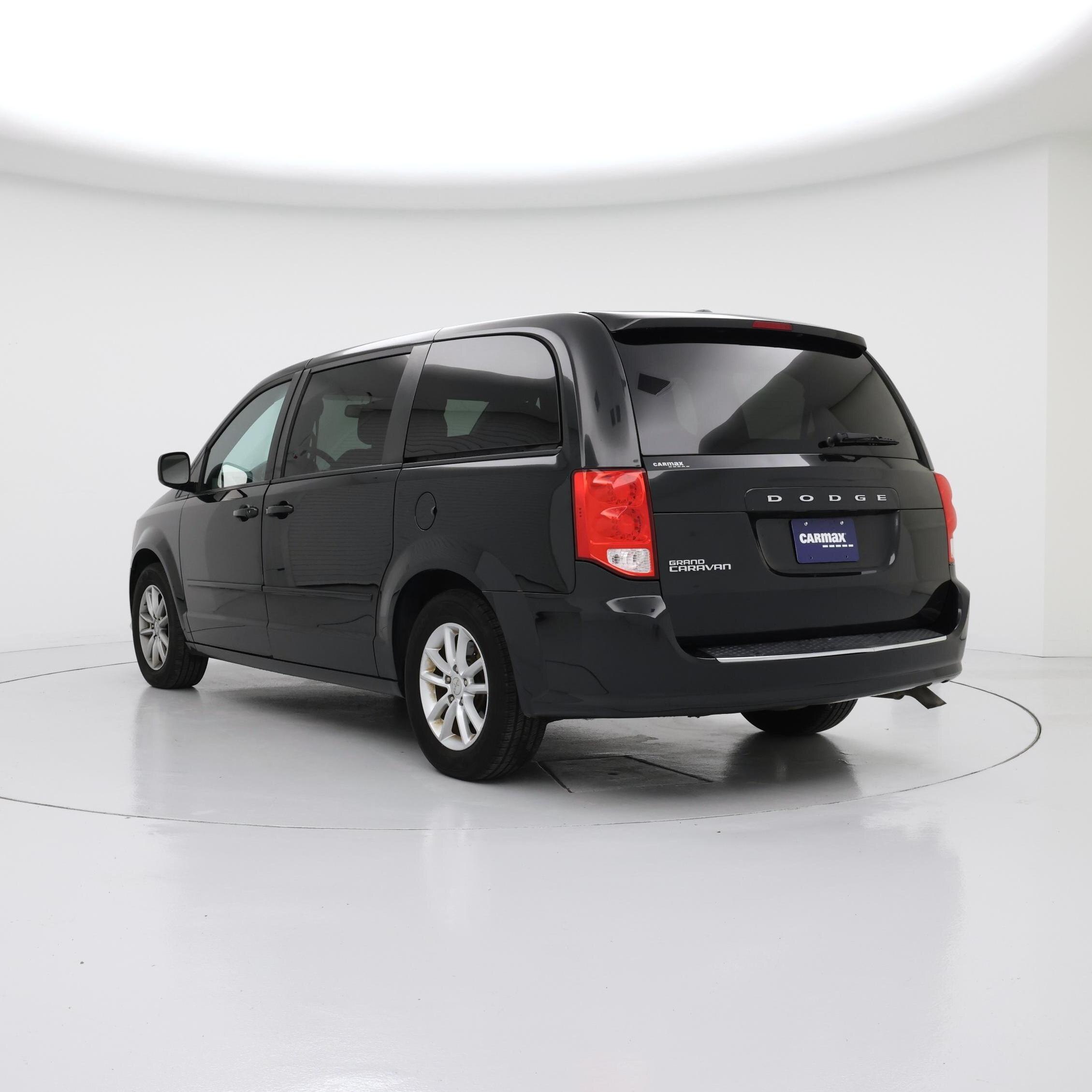 Thumbnail: 2017 Dodge Grand Caravan - 2