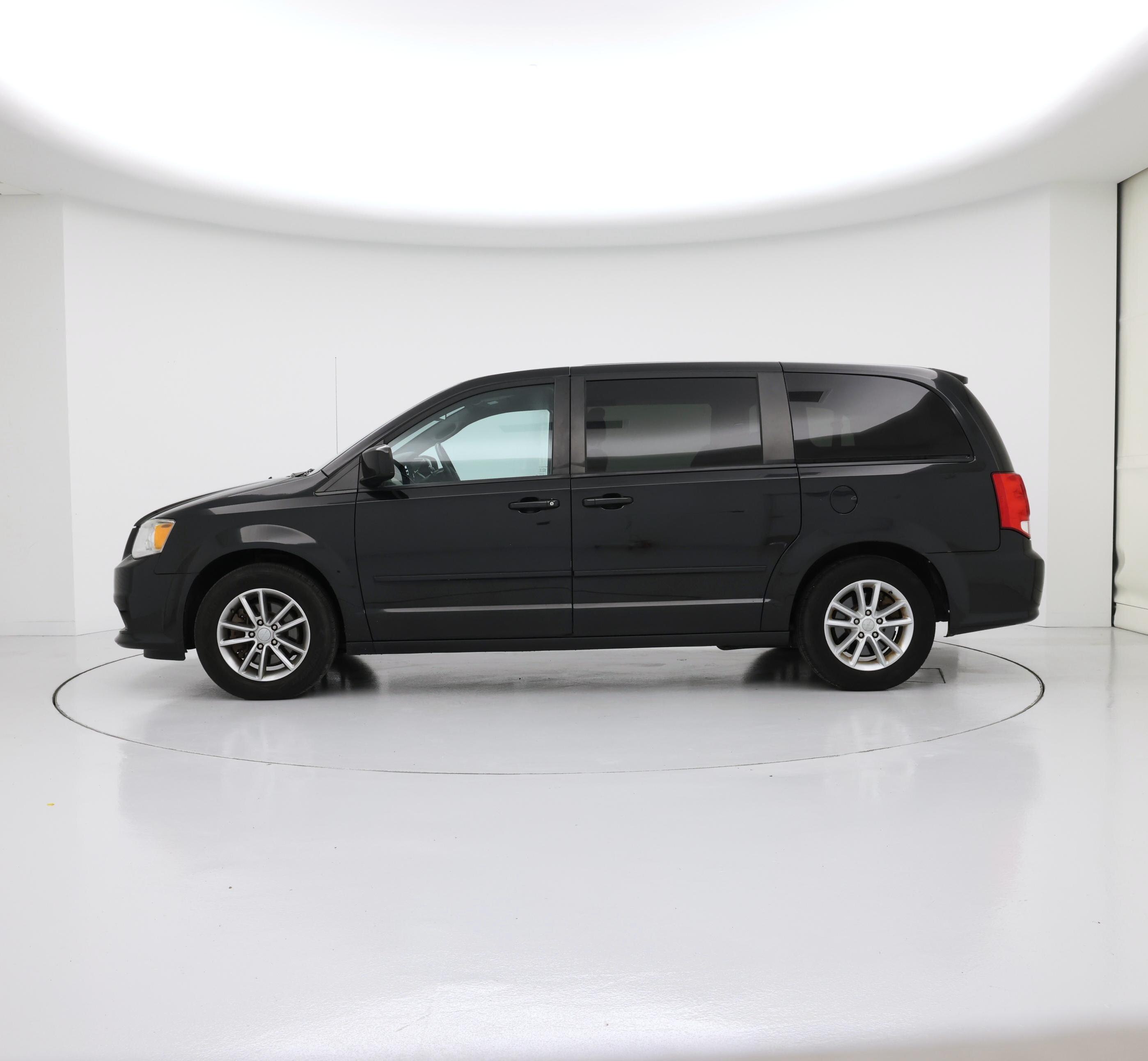 Thumbnail: 2017 Dodge Grand Caravan - 3