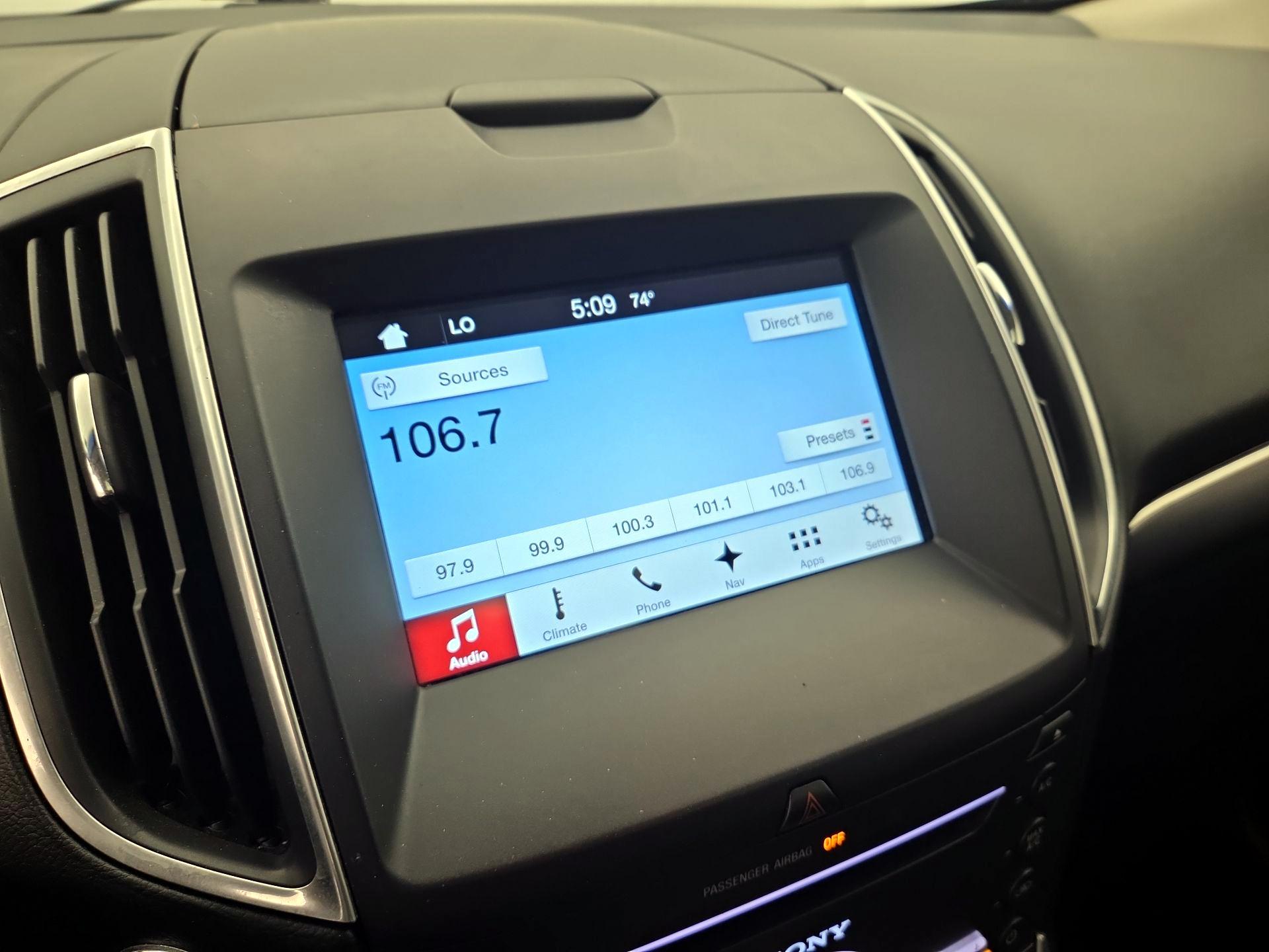 Thumbnail: 2016 Ford Edge - 16