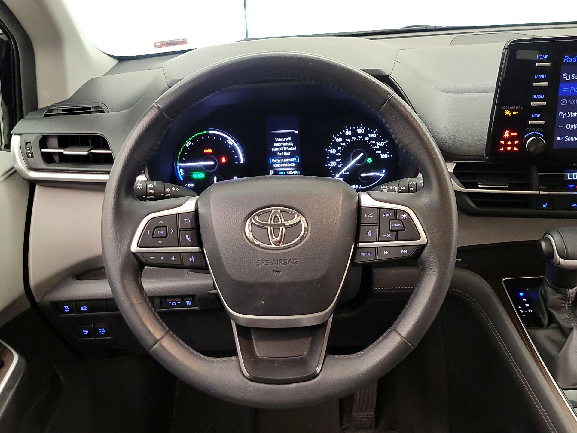 Thumbnail: 2021 Toyota Sienna - 10