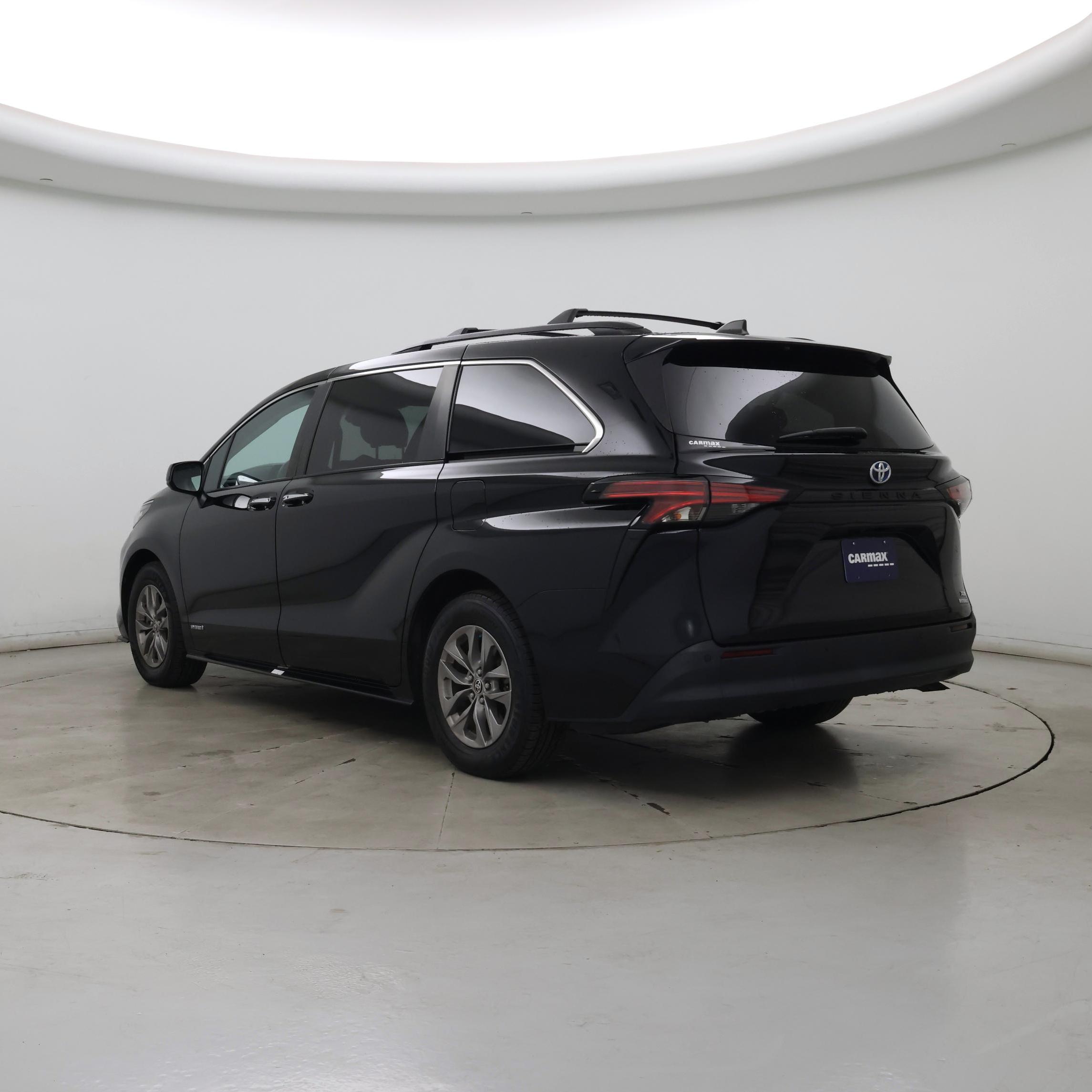 Thumbnail: 2021 Toyota Sienna - 2