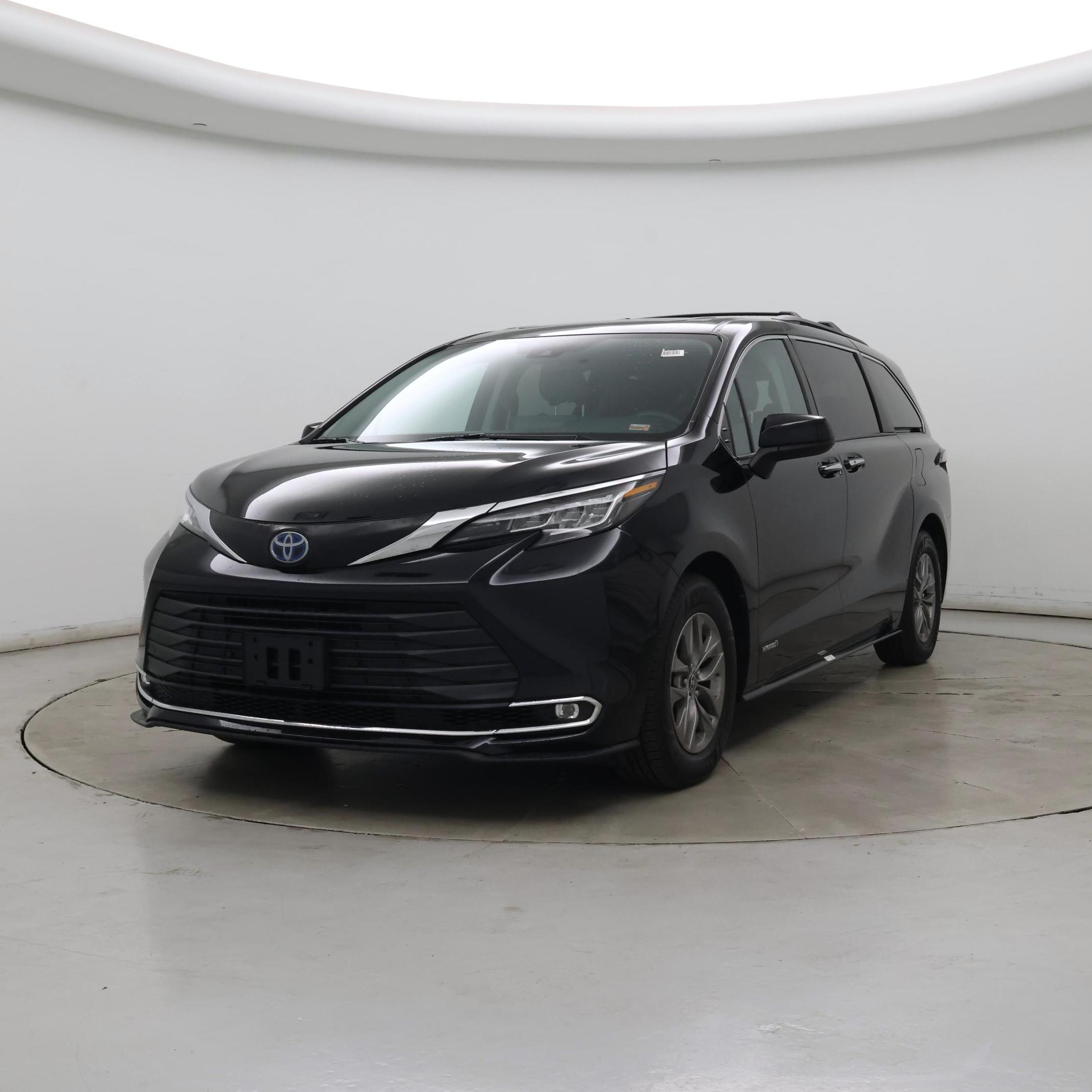 Thumbnail: 2021 Toyota Sienna - 4