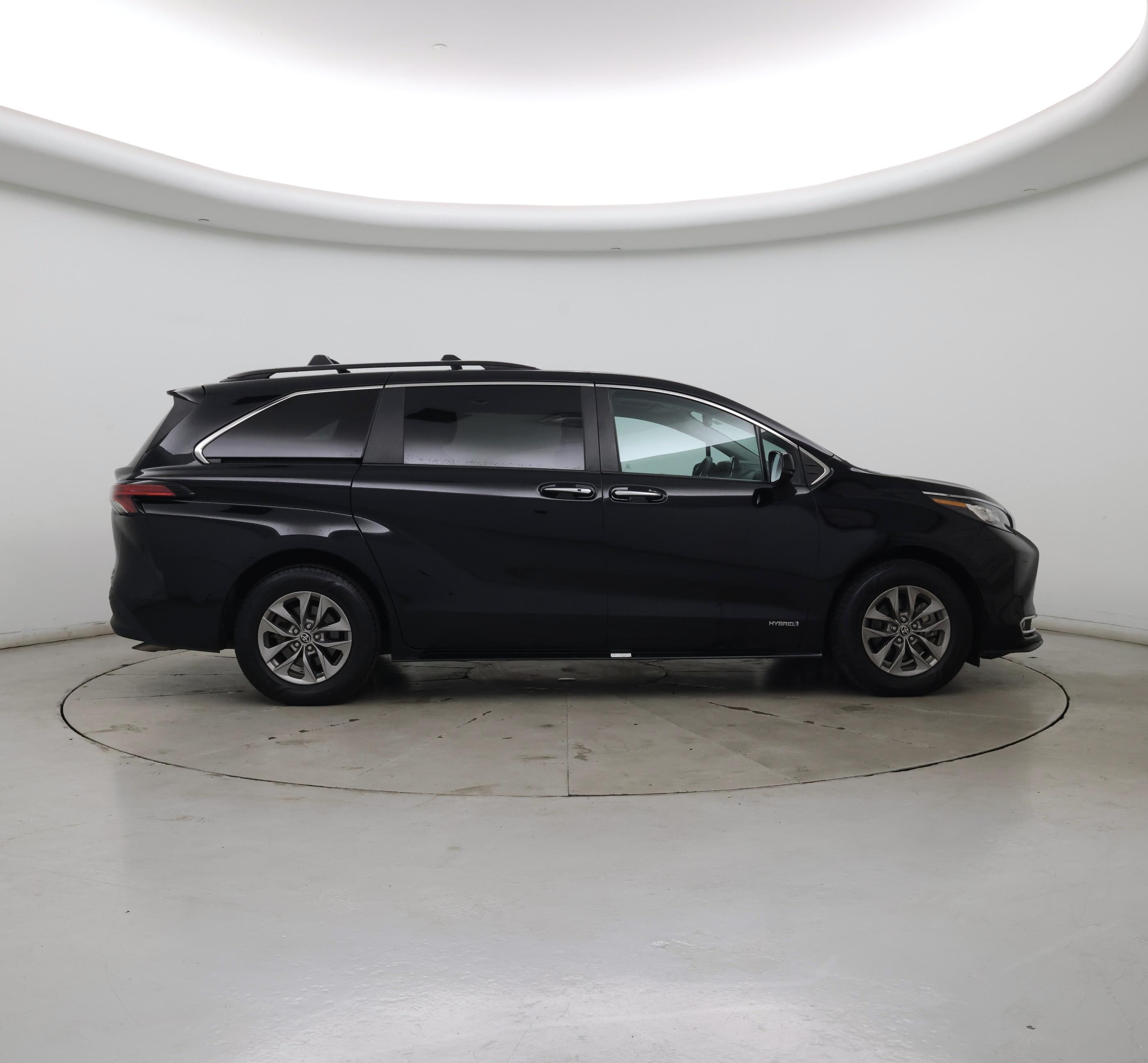 Thumbnail: 2021 Toyota Sienna - 7
