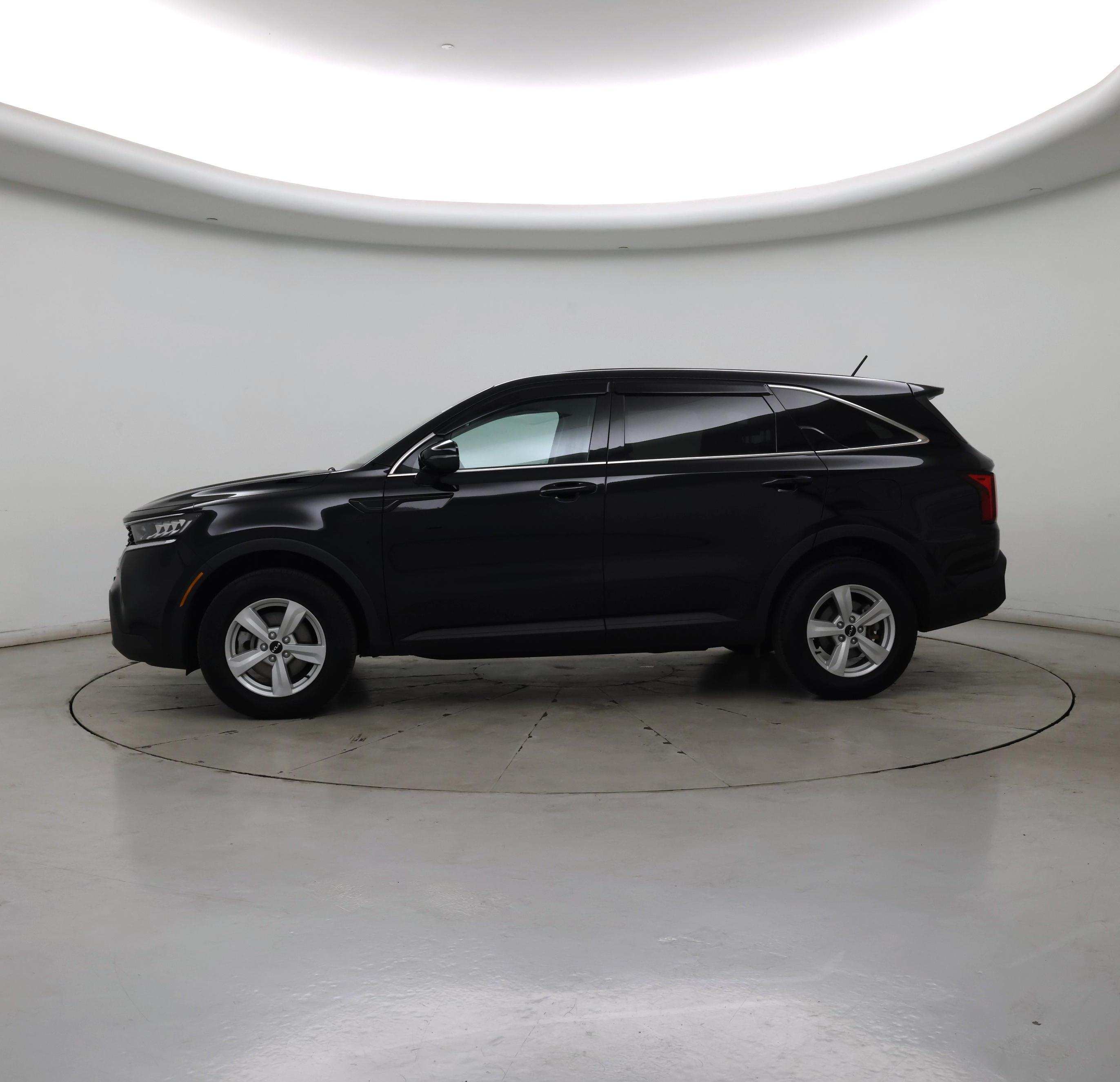 Thumbnail: 2022 Kia Sorento - 3