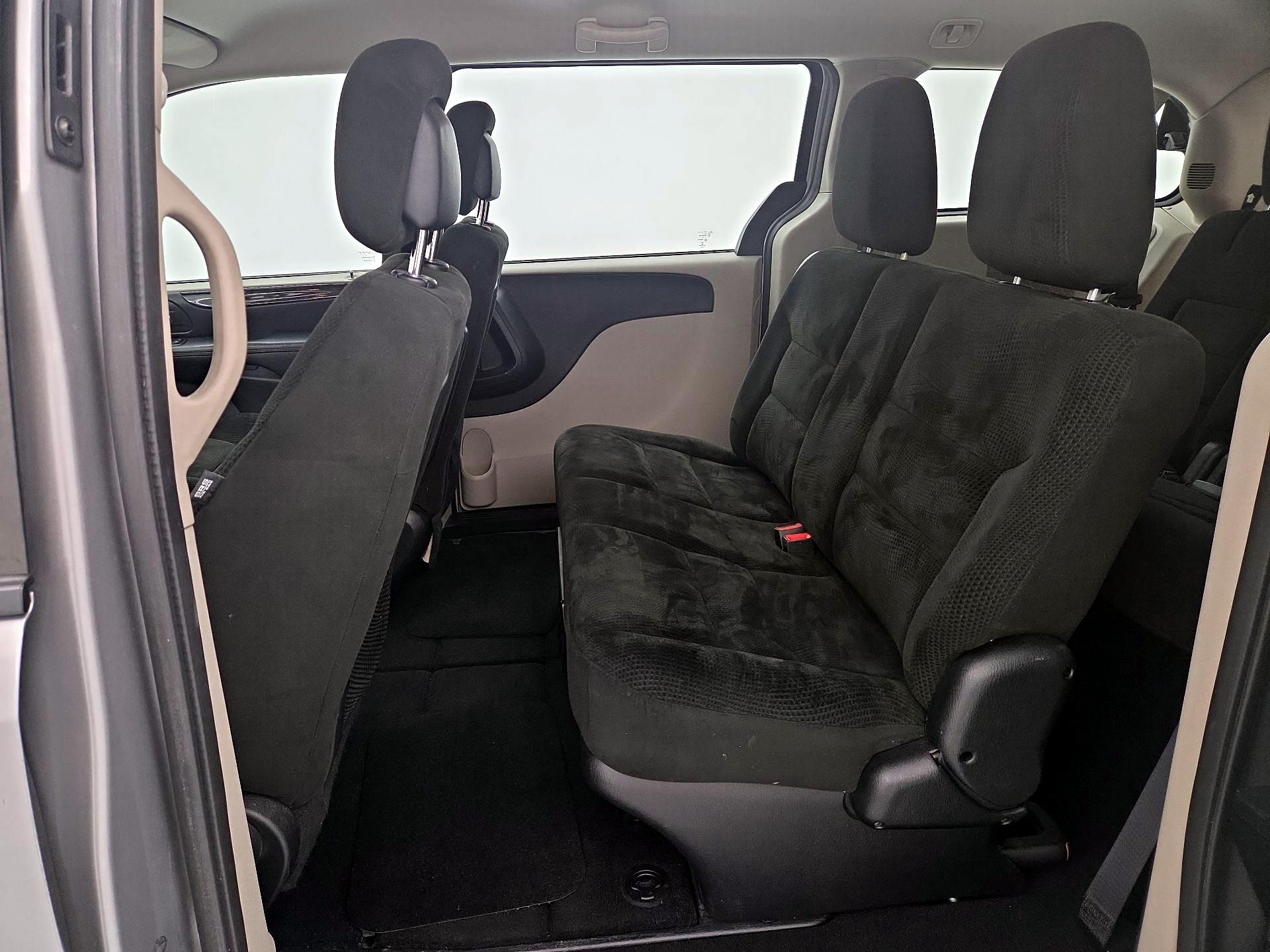 Thumbnail: 2016 Dodge Grand Caravan - 18