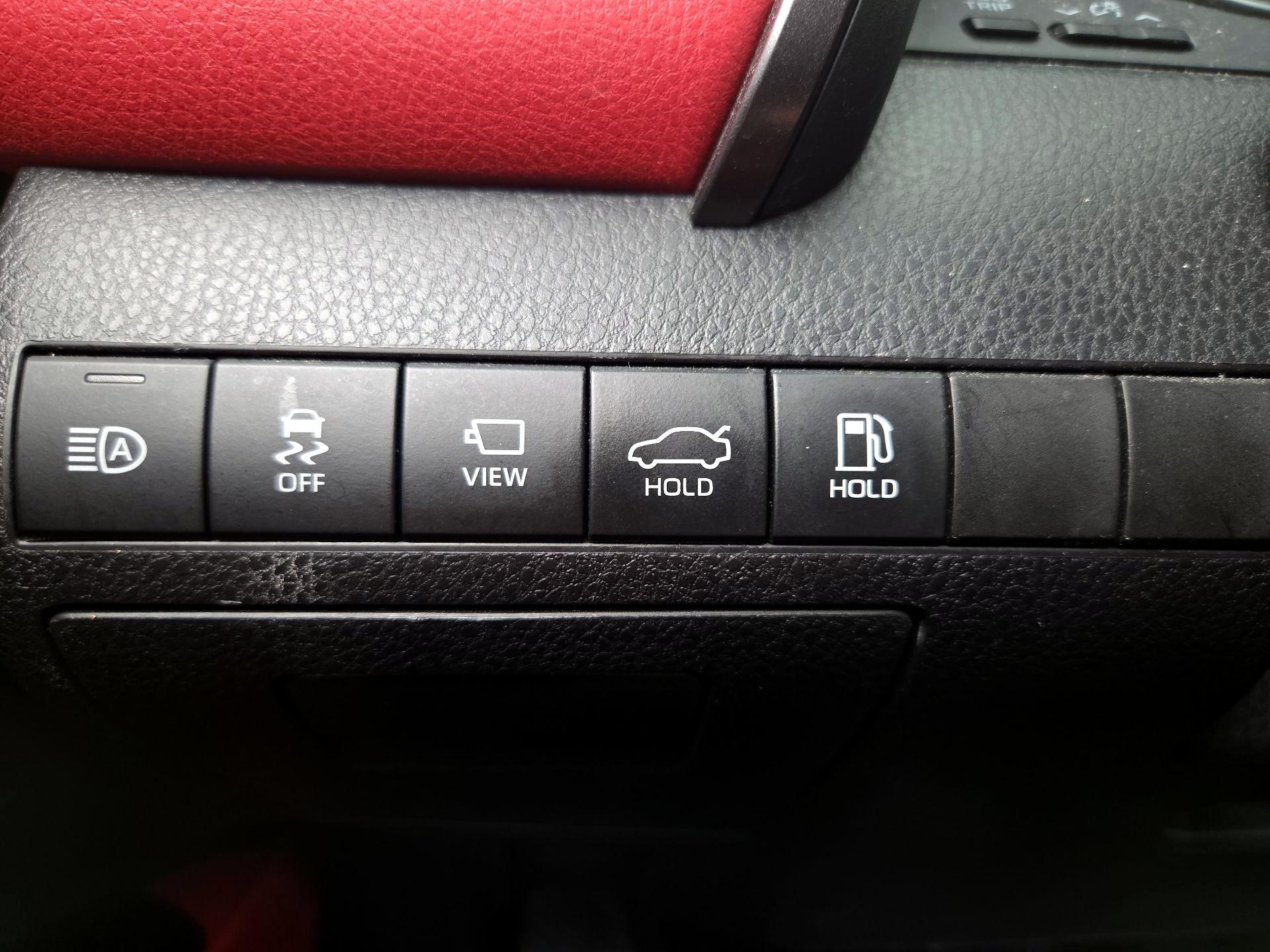 Thumbnail: 2019 Toyota Camry - 13