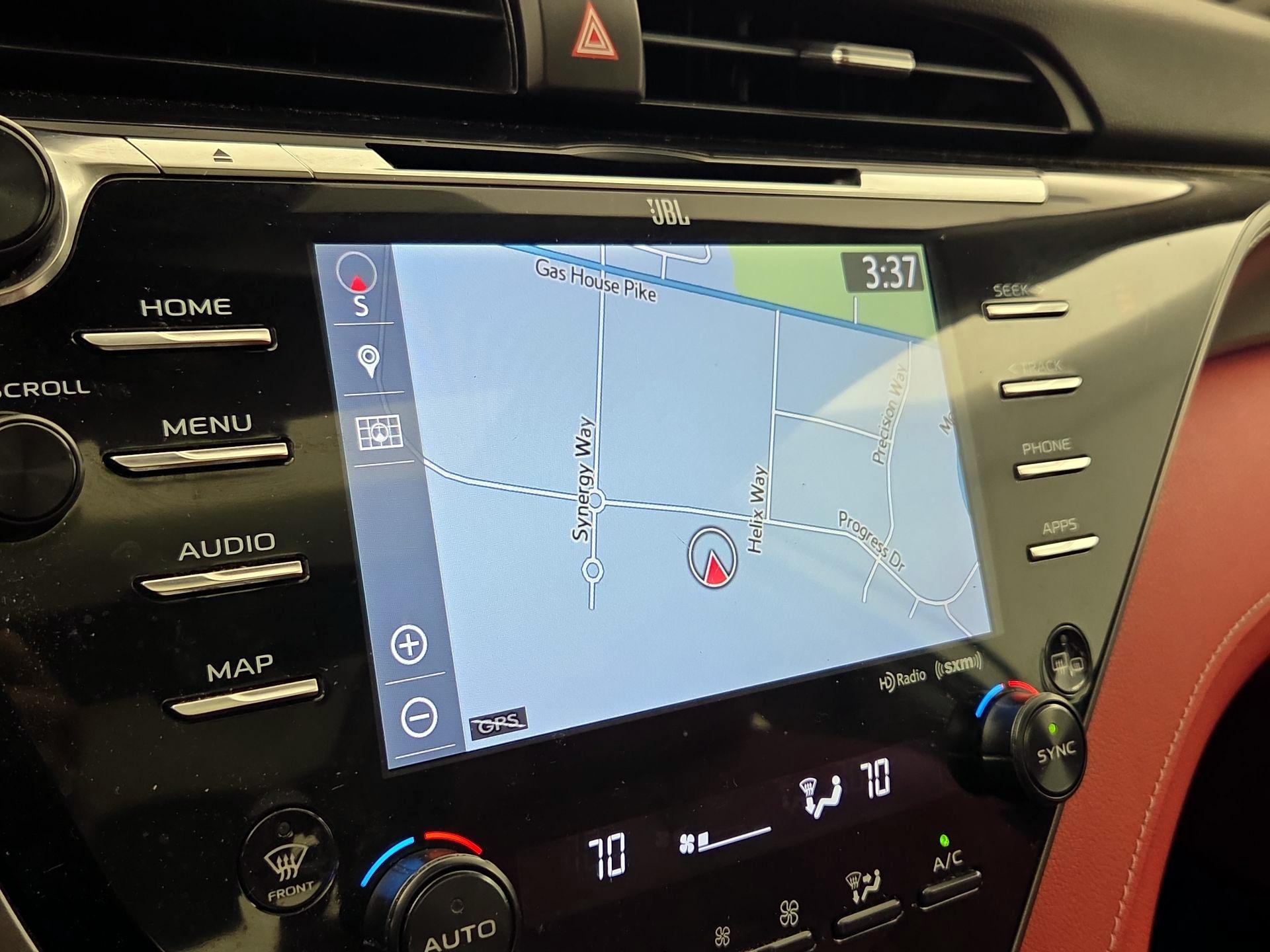 Thumbnail: 2019 Toyota Camry - 14