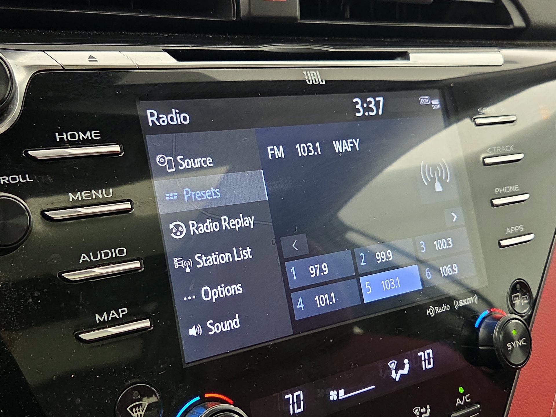Thumbnail: 2019 Toyota Camry - 16