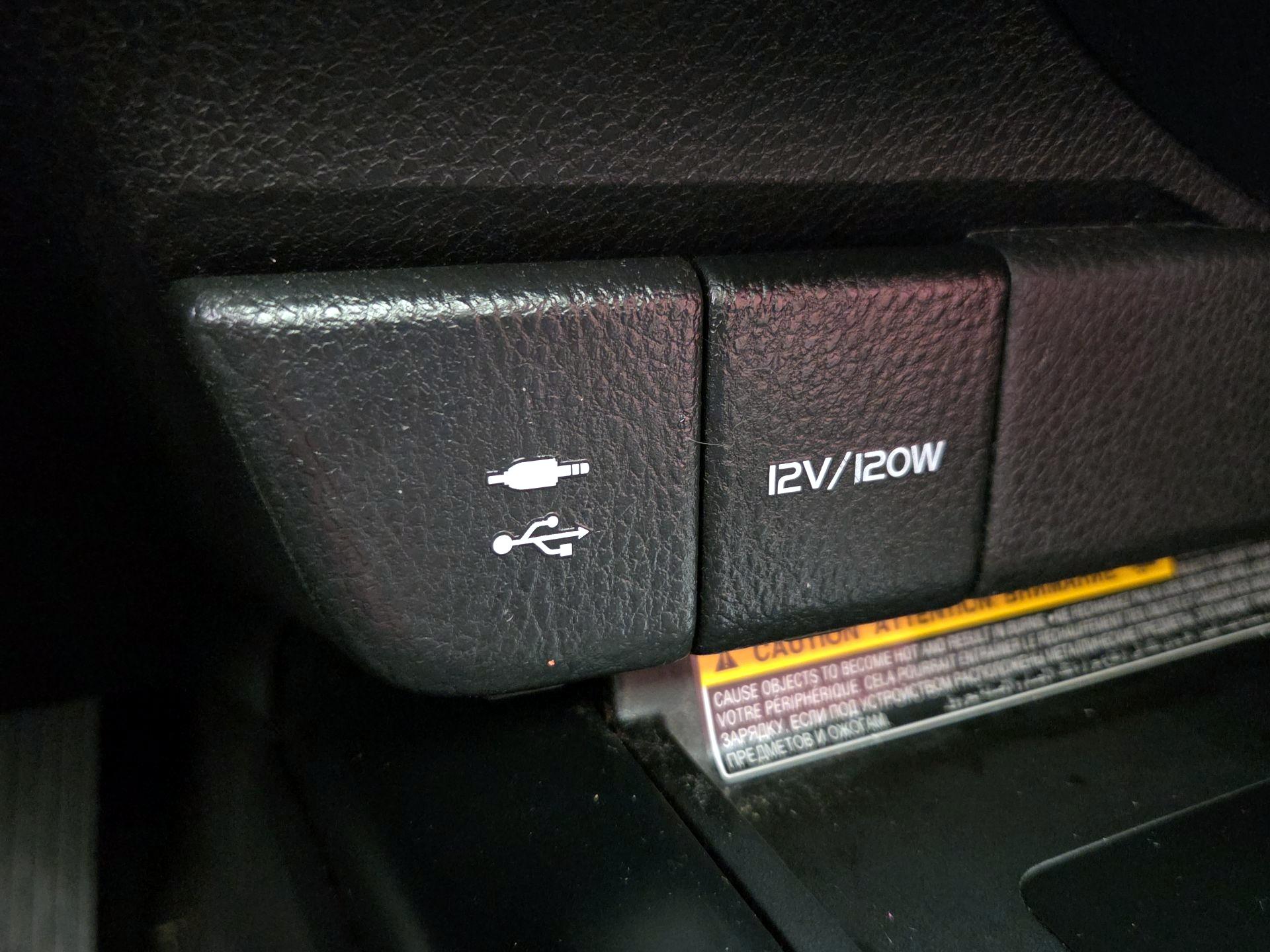 Thumbnail: 2019 Toyota Camry - 19