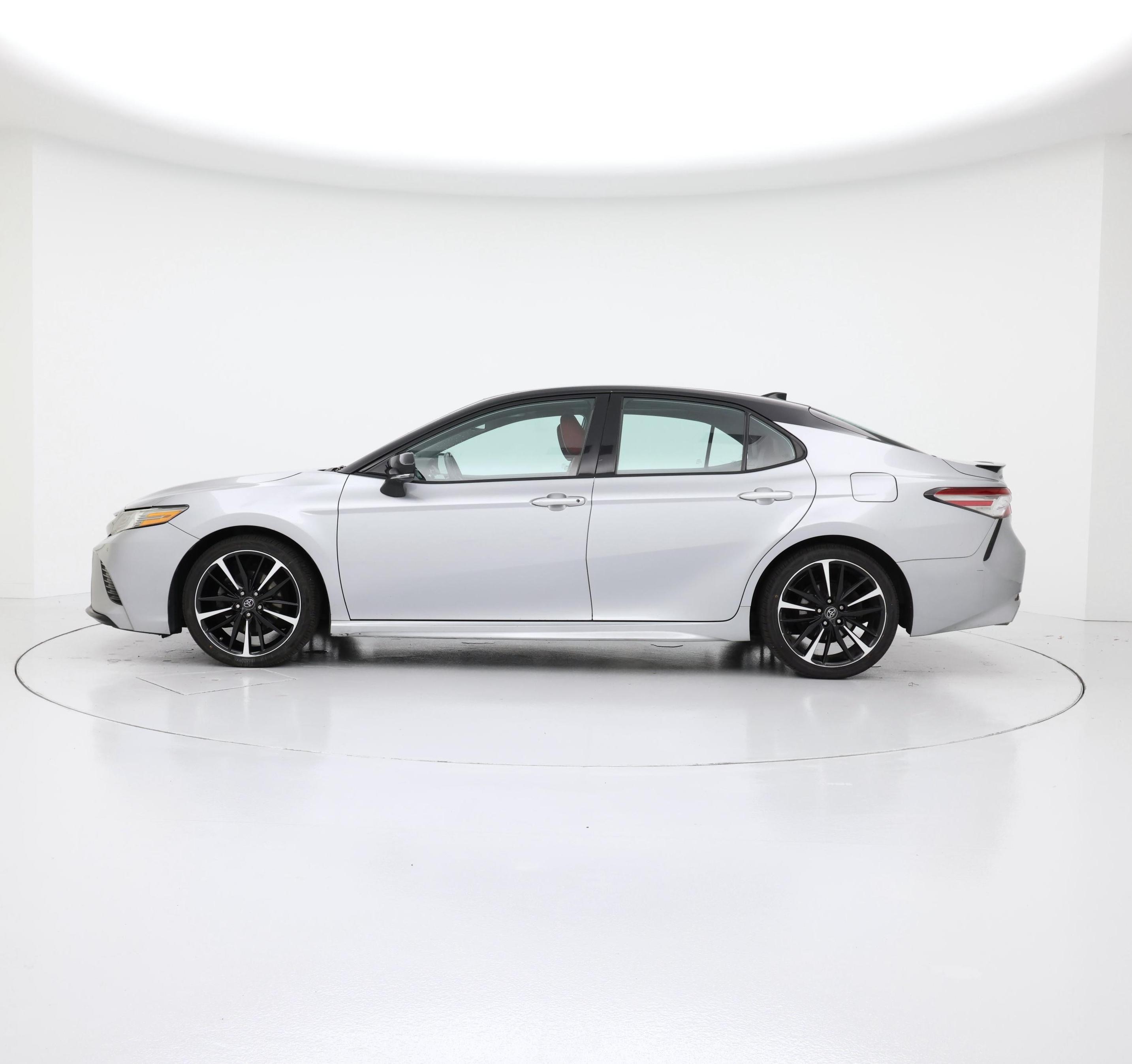 Thumbnail: 2019 Toyota Camry - 3