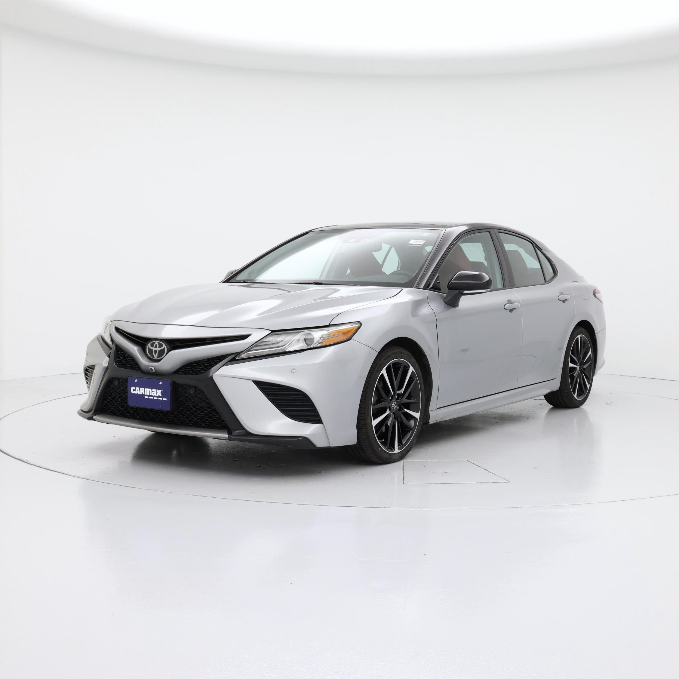 Thumbnail: 2019 Toyota Camry - 4