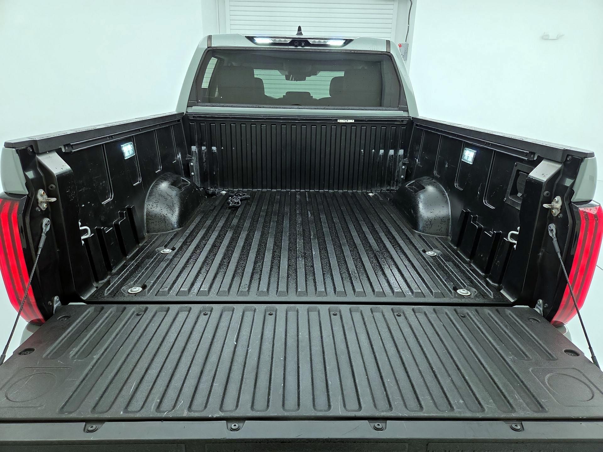 Thumbnail: 2022 Toyota Tundra - 20