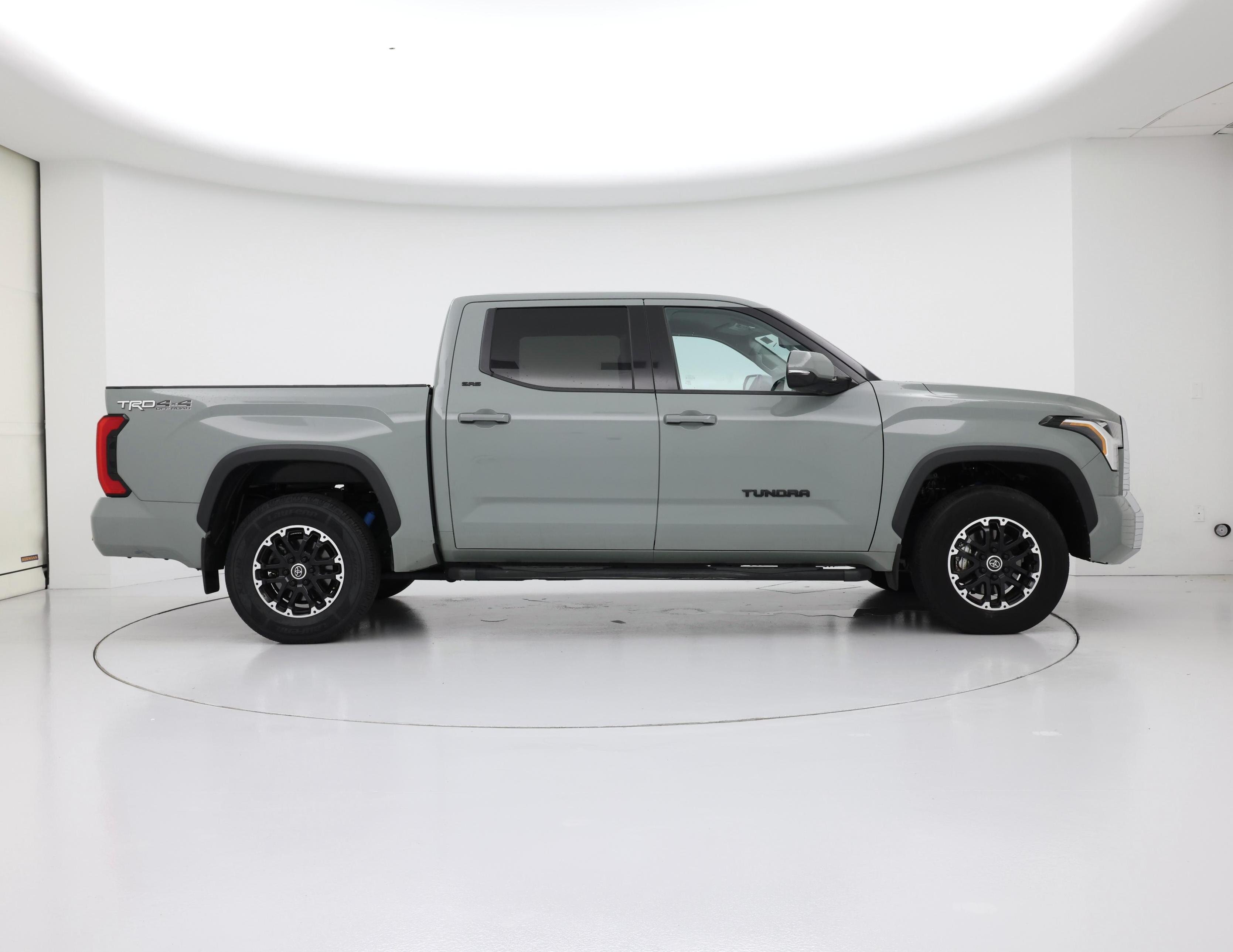 Thumbnail: 2022 Toyota Tundra - 7