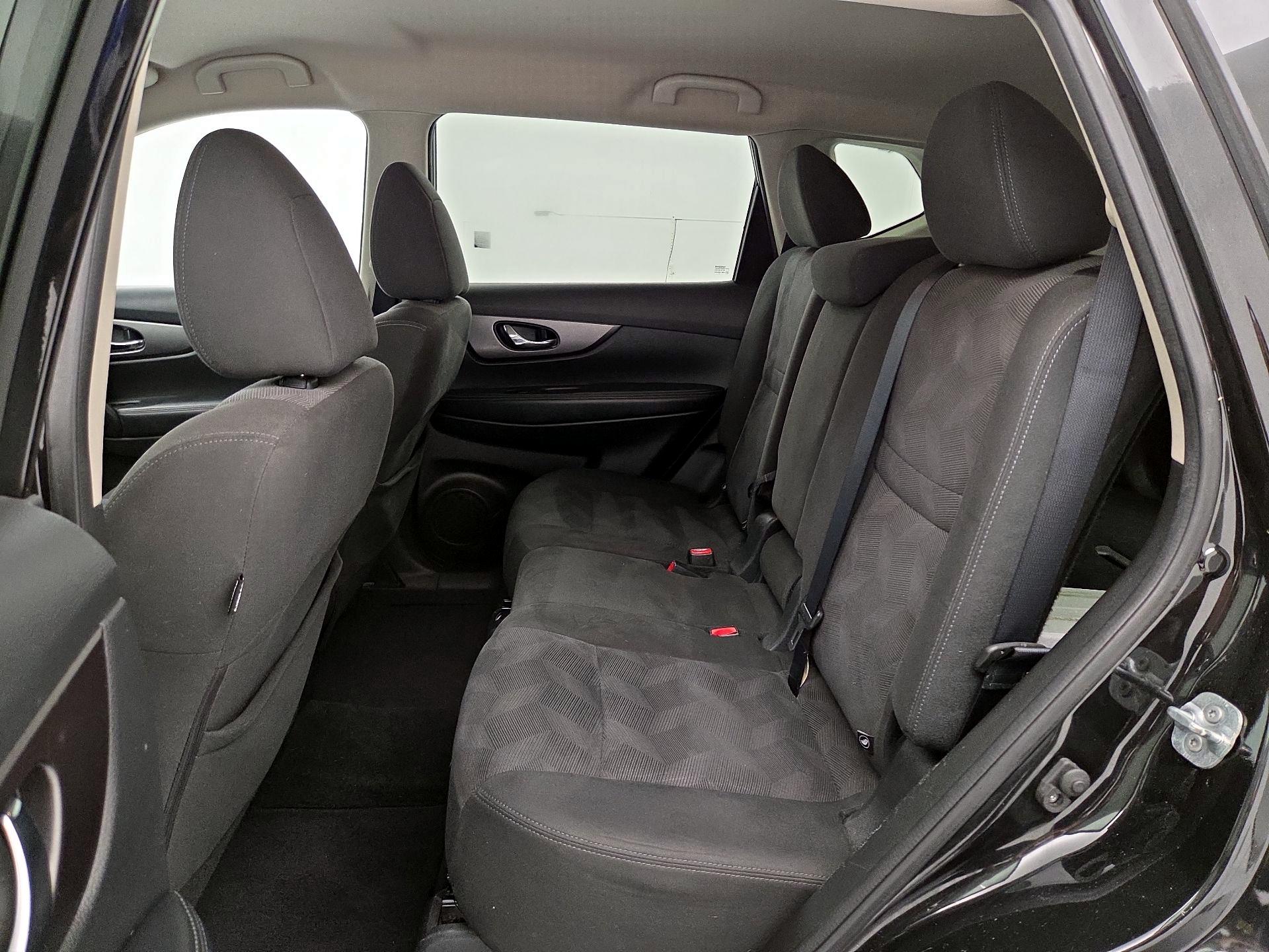Thumbnail: 2016 Nissan Rogue - 20